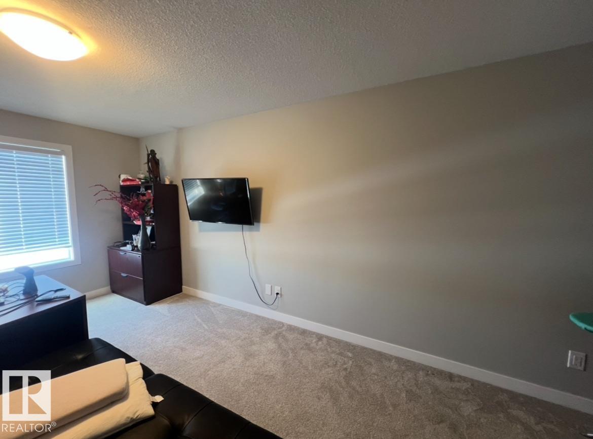 1539 200 St Nw Property Photo 4