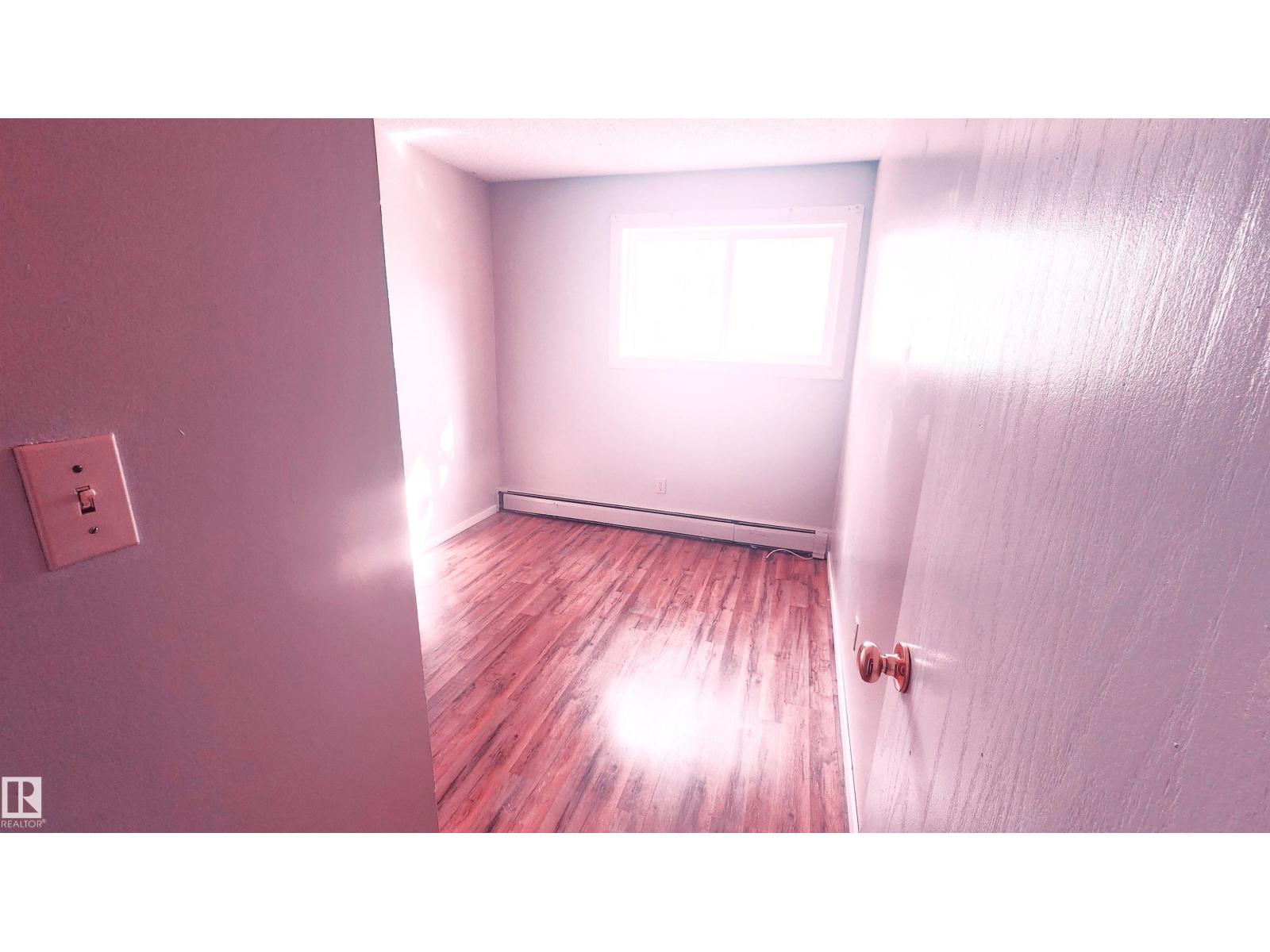 #2 11265 31 Av Nw Property Photo 5