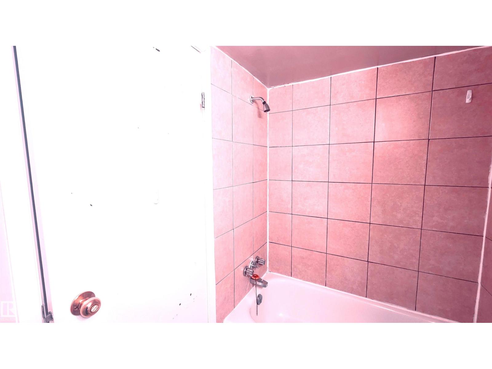 #2 11265 31 Av Nw Property Photo 8