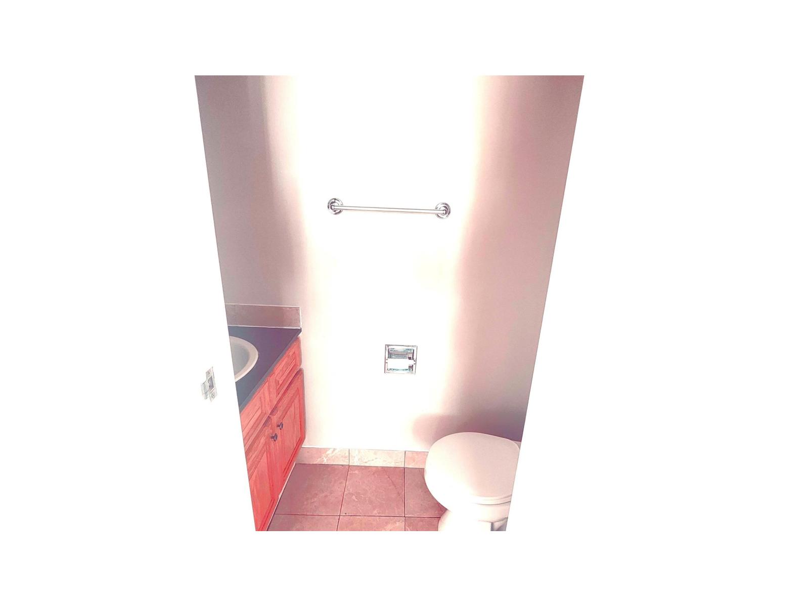 #2 11265 31 Av Nw Property Photo 11