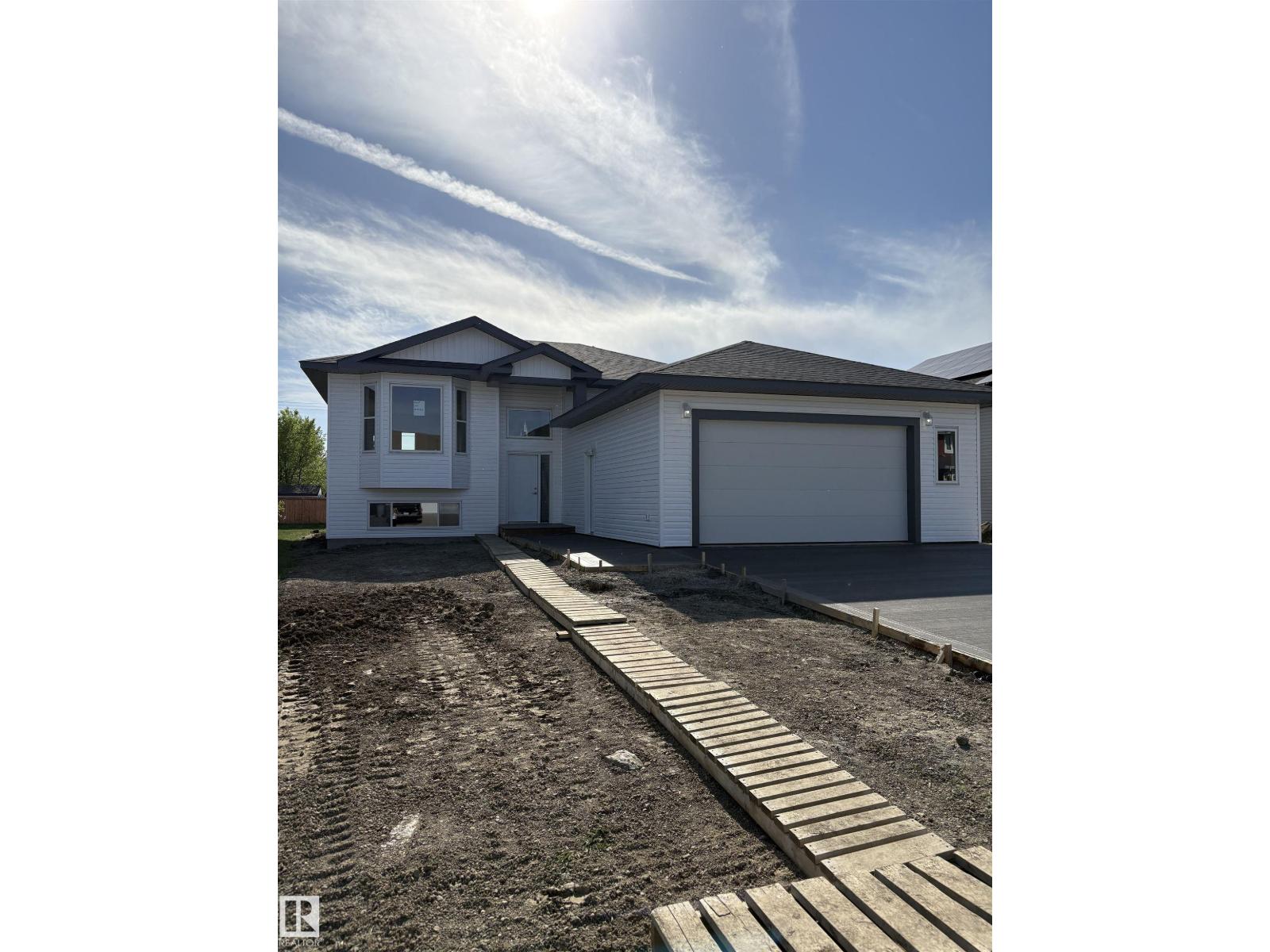 6 4 Av Property Photo 1
