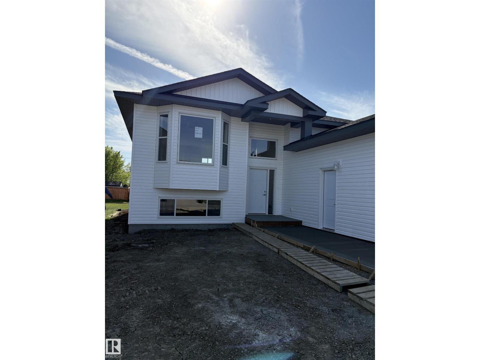 6 4 Av Property Photo 2