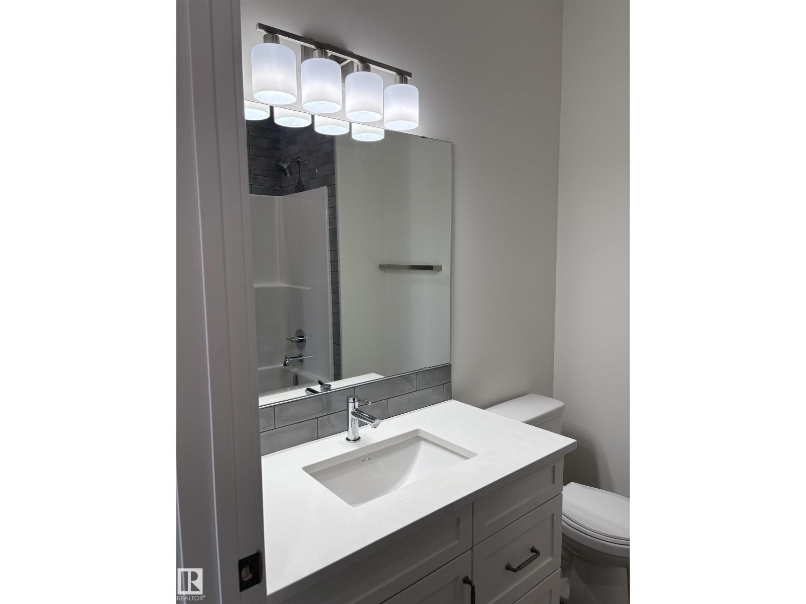 6 4 Av Property Photo 14