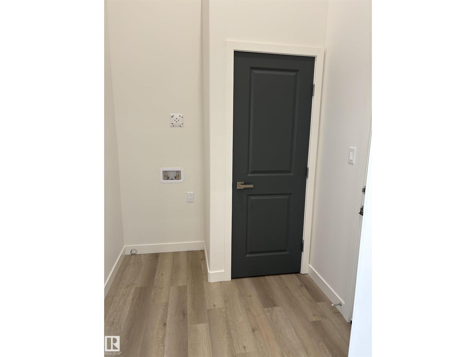 6 4 Av Property Photo 20