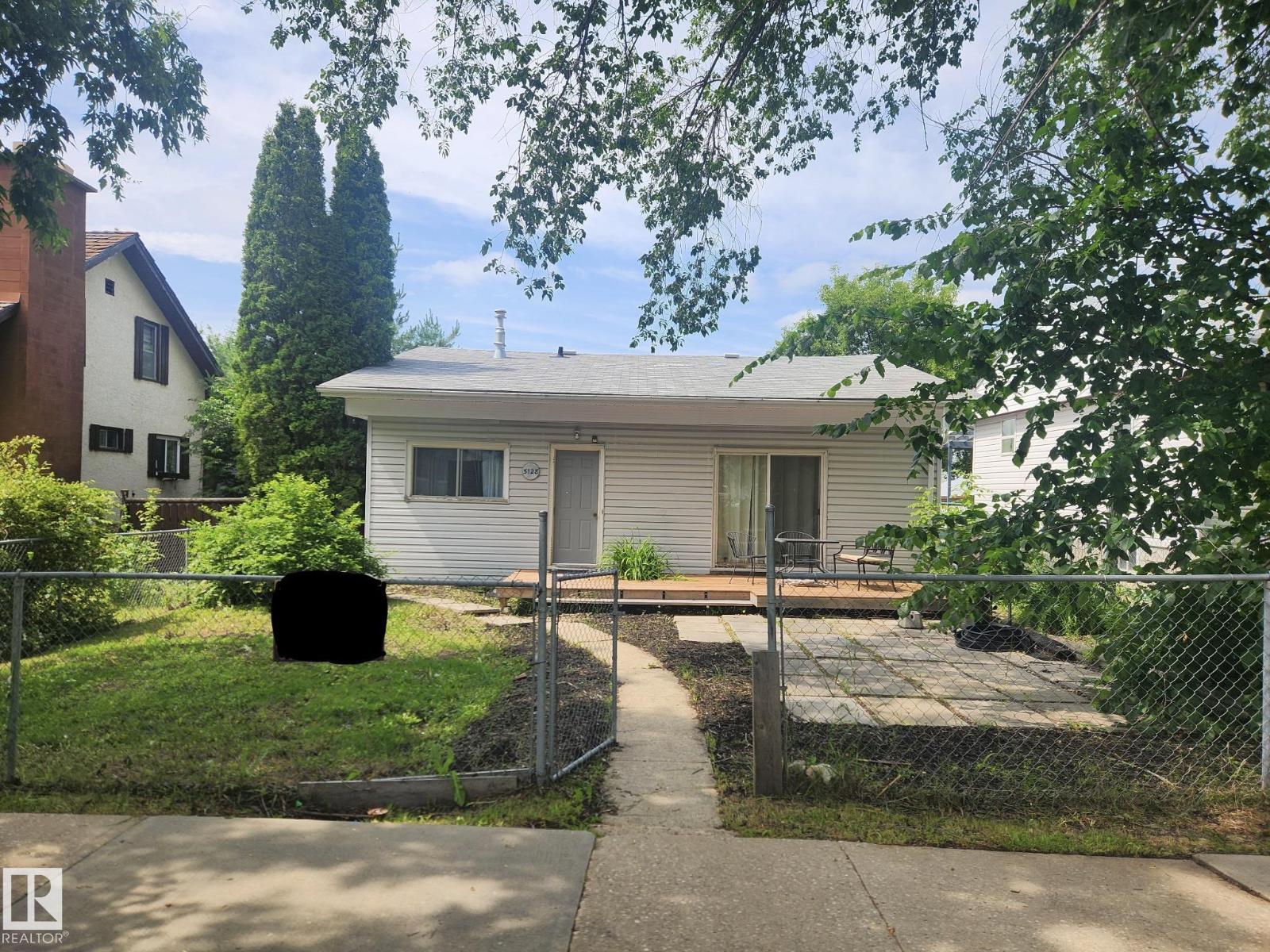 5128 52 ST Property Photo 1