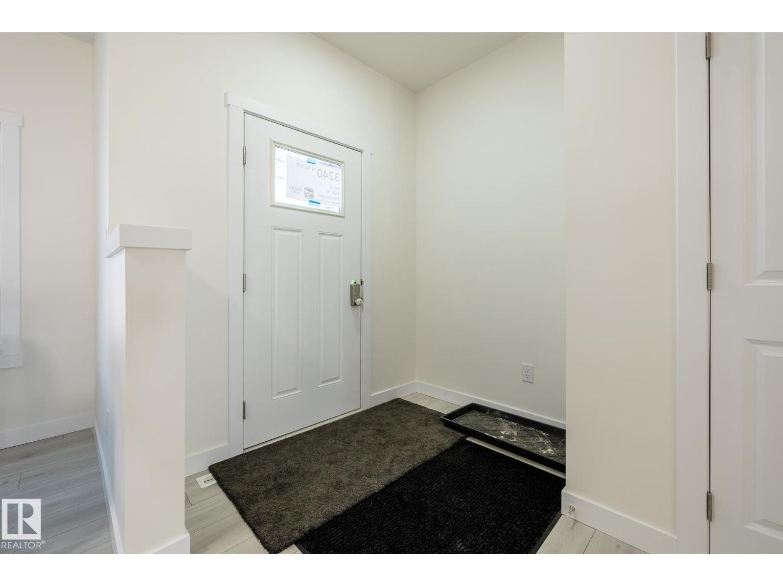 1531 211 St Nw Property Photo 9