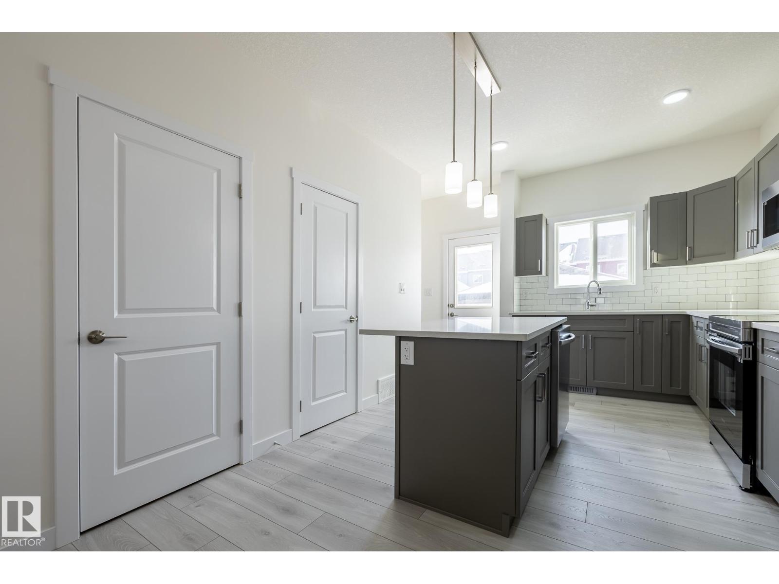1531 211 St Nw Property Photo 10