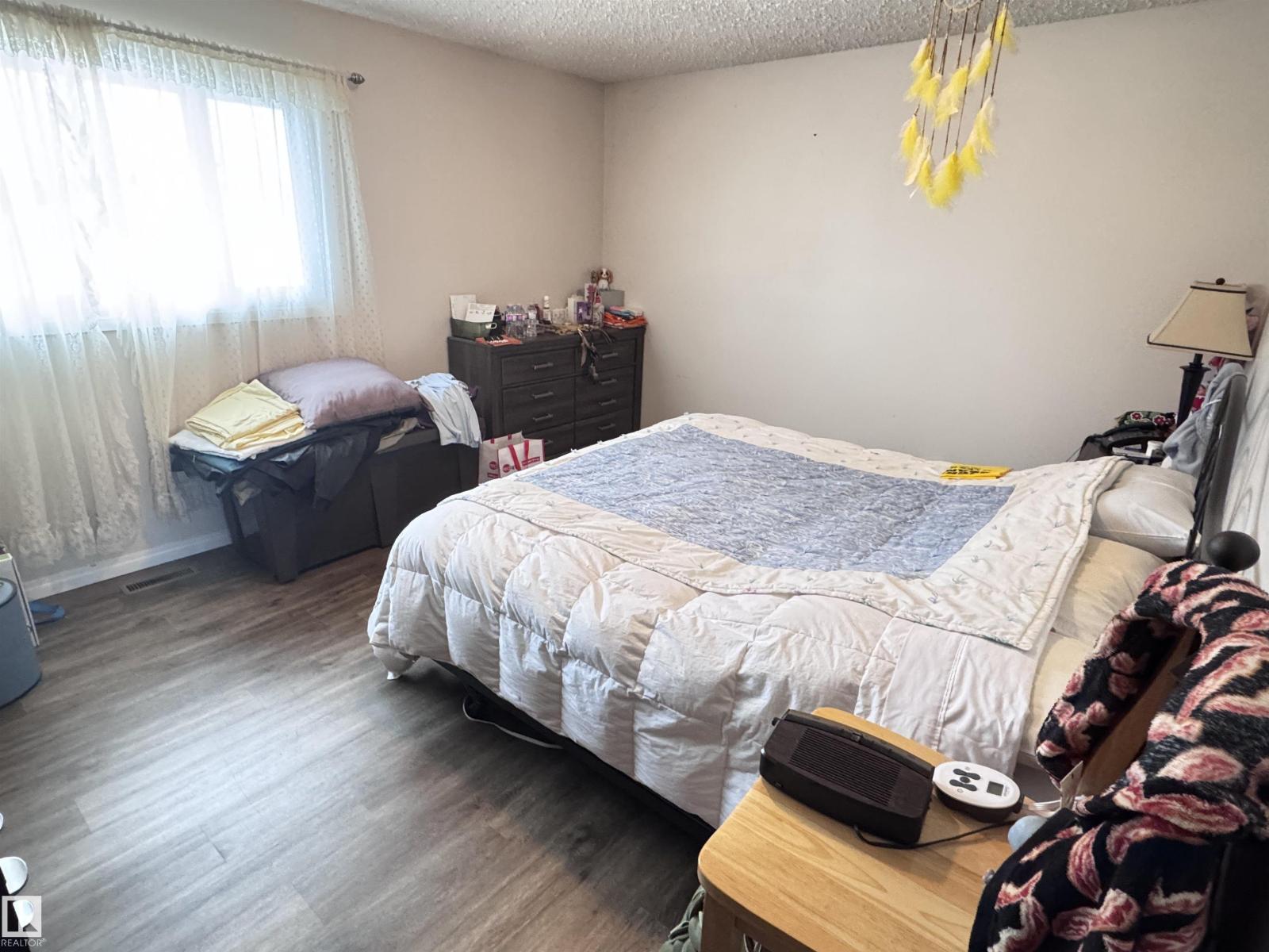 10503 110 St Property Photo 14