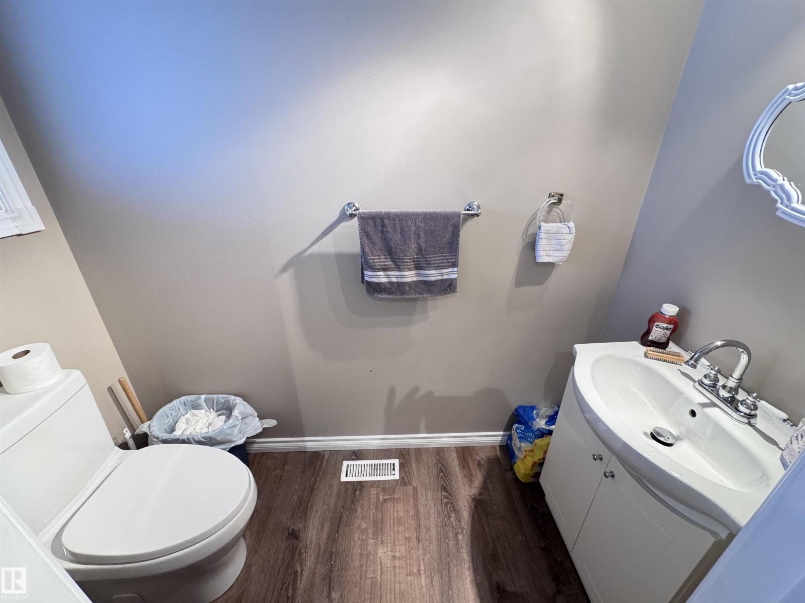 10503 110 St Property Photo 23