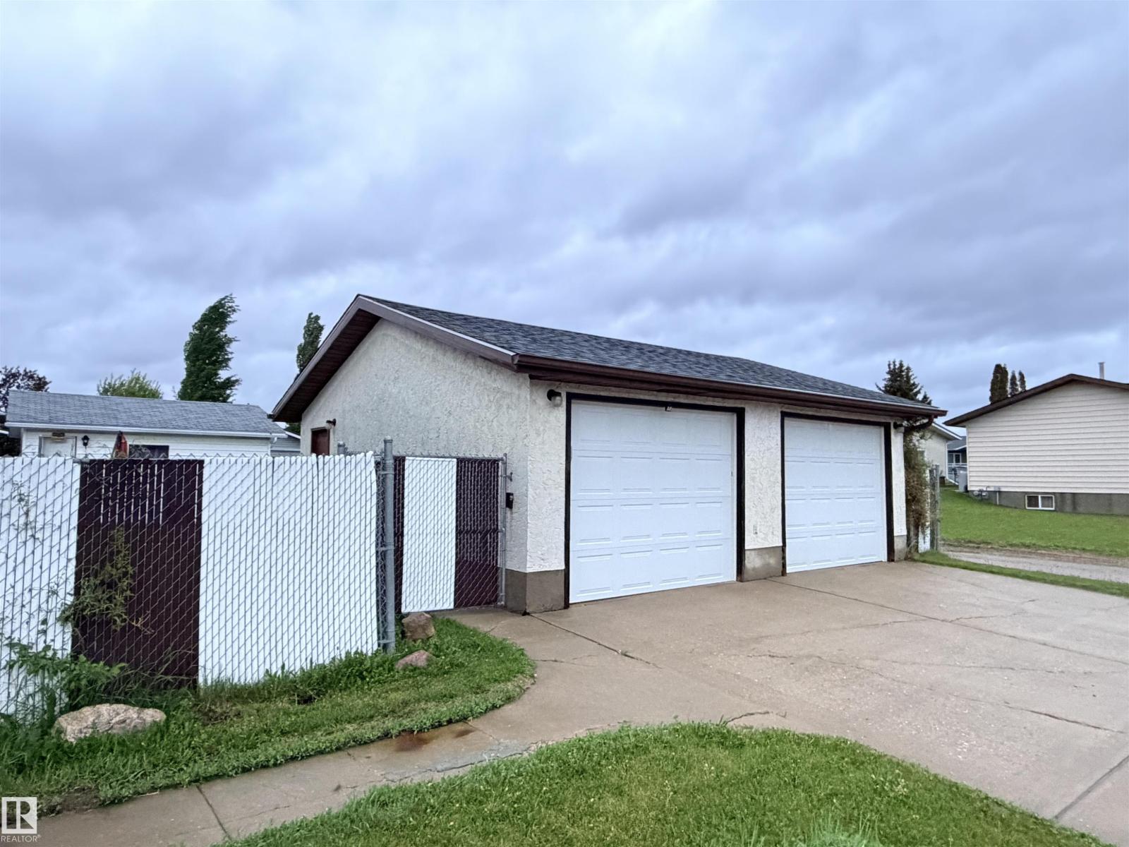 10503 110 St Property Photo 37