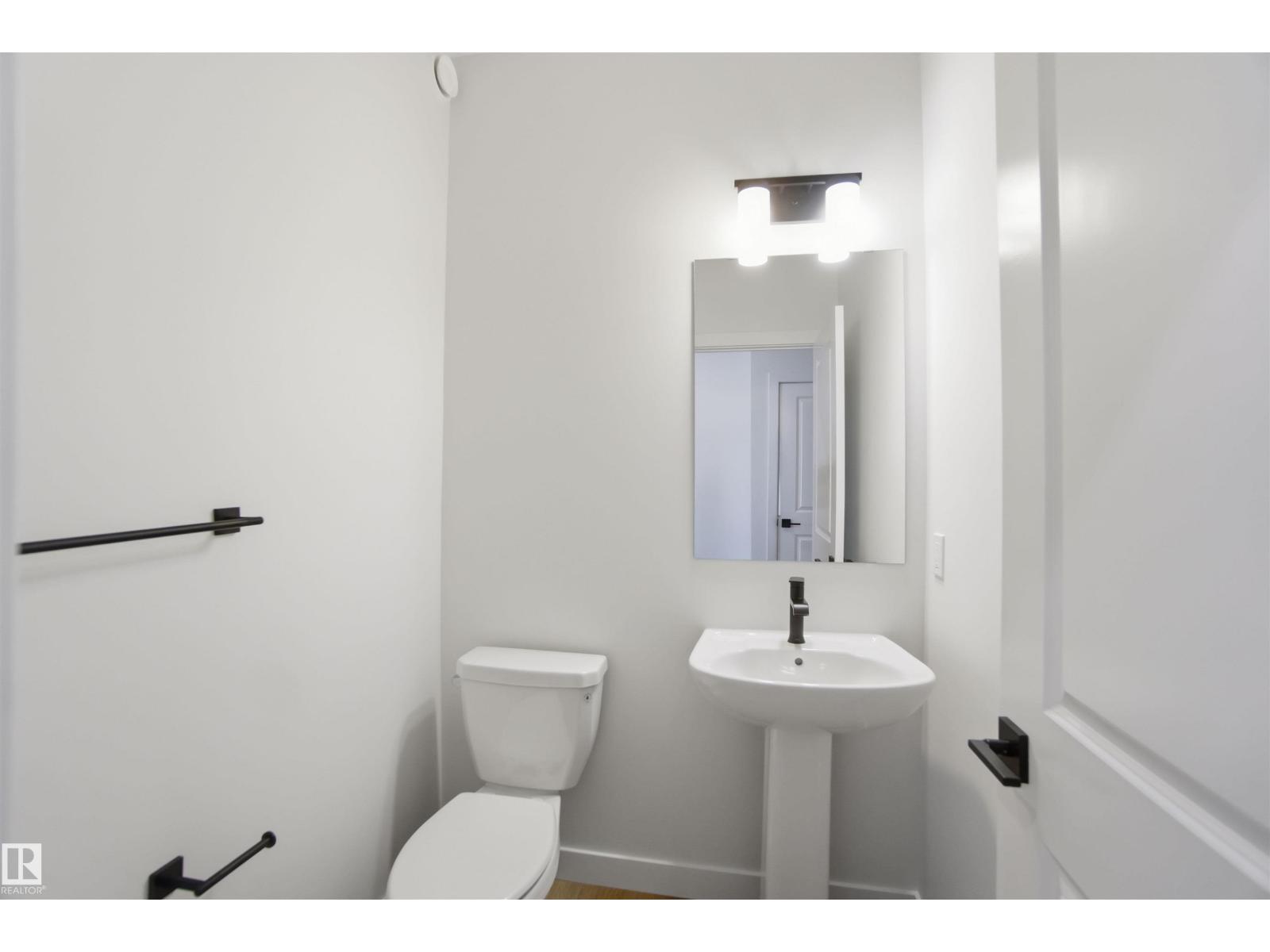 19348 29 Av Nw Property Photo 11