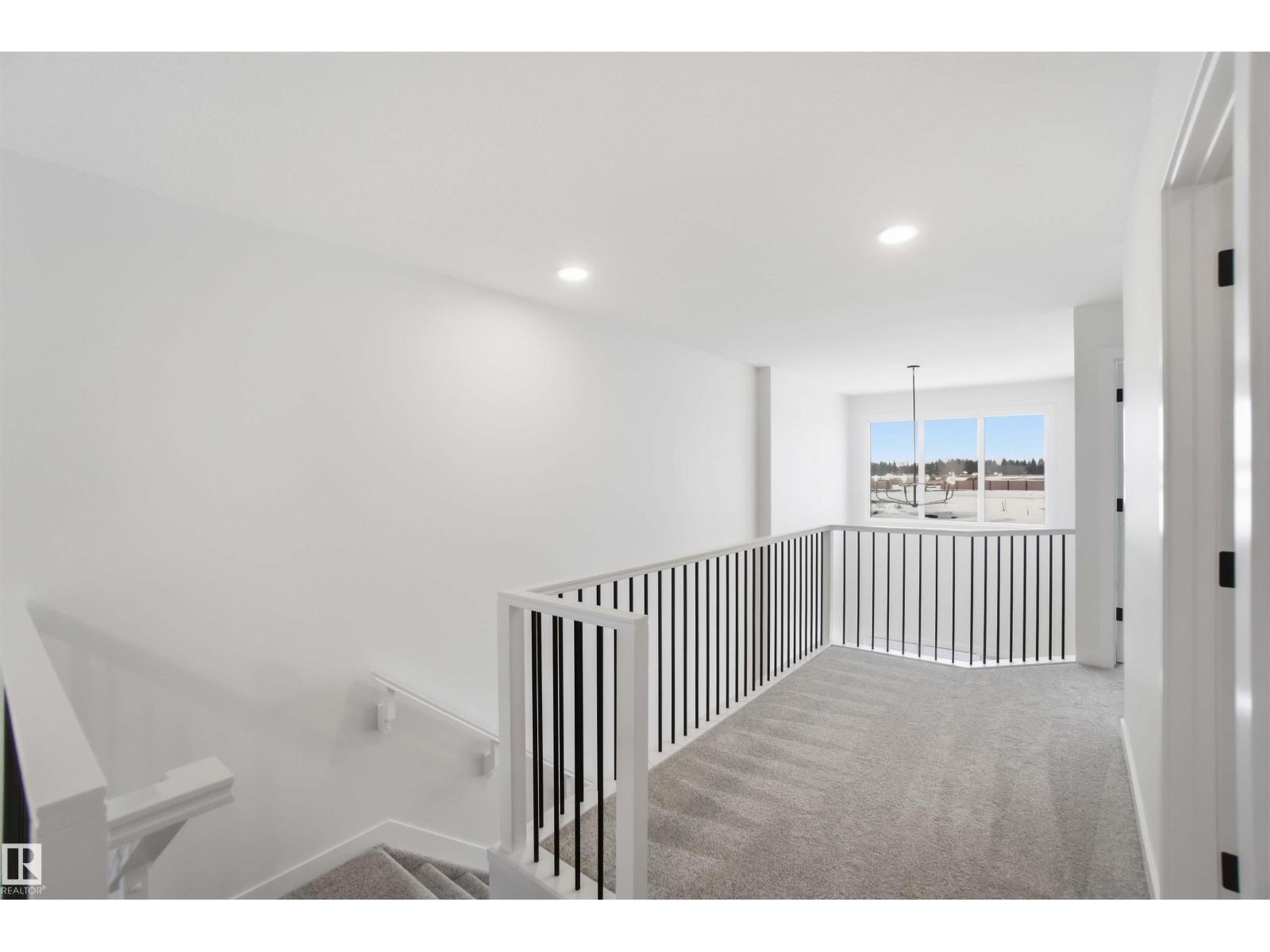 19348 29 Av Nw Property Photo 12