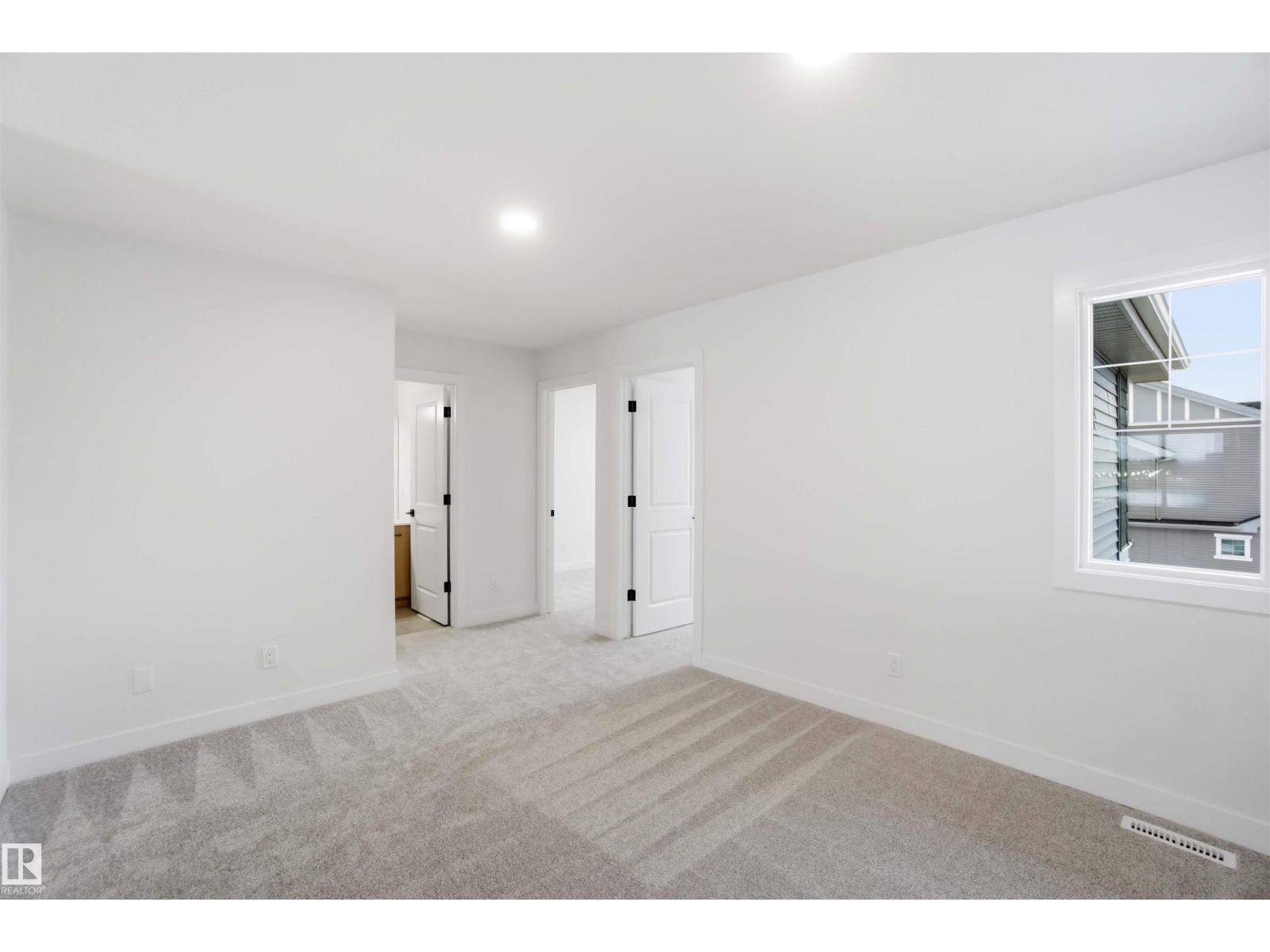 19348 29 Av Nw Property Photo 18