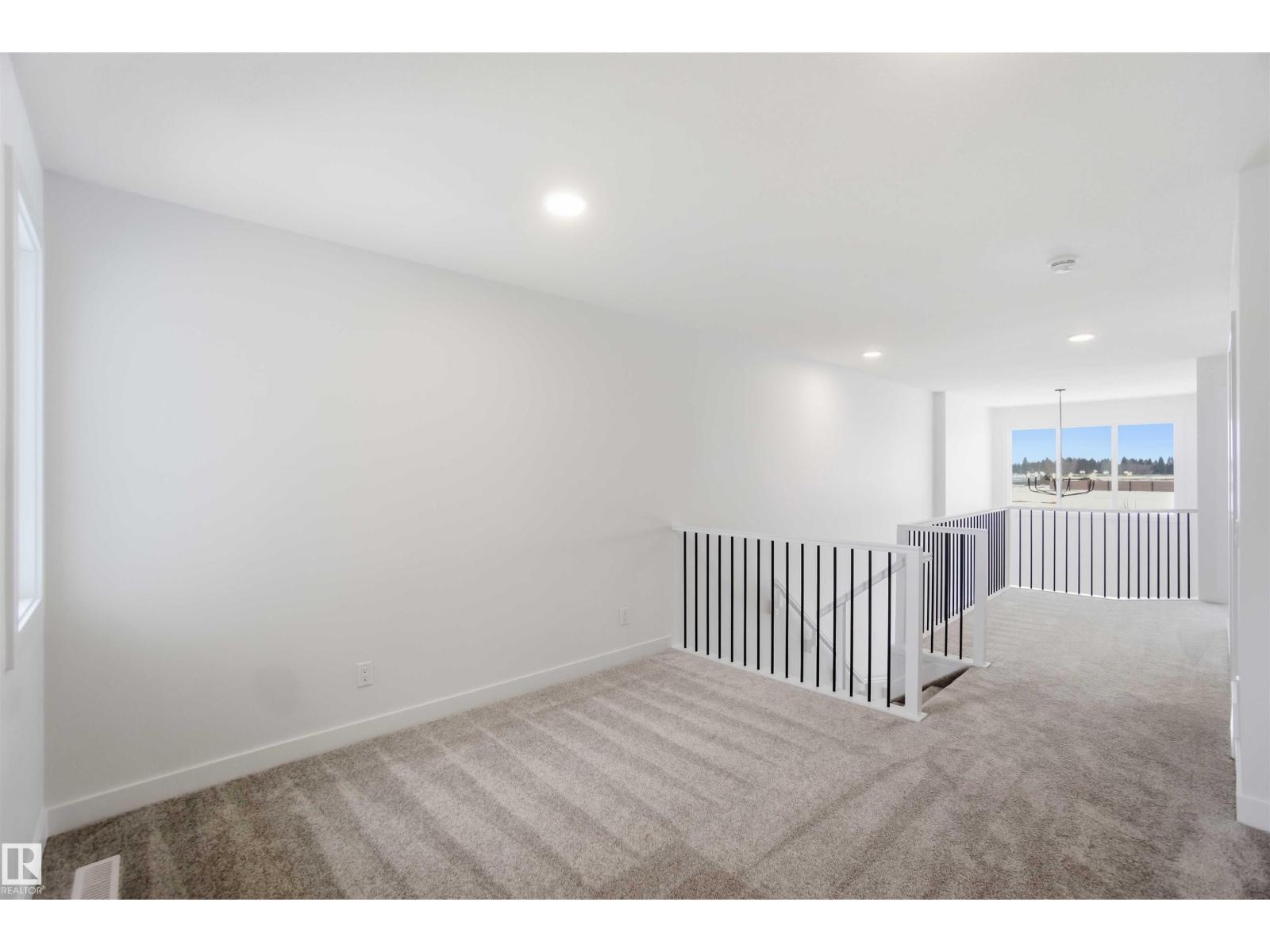19348 29 Av Nw Property Photo 22