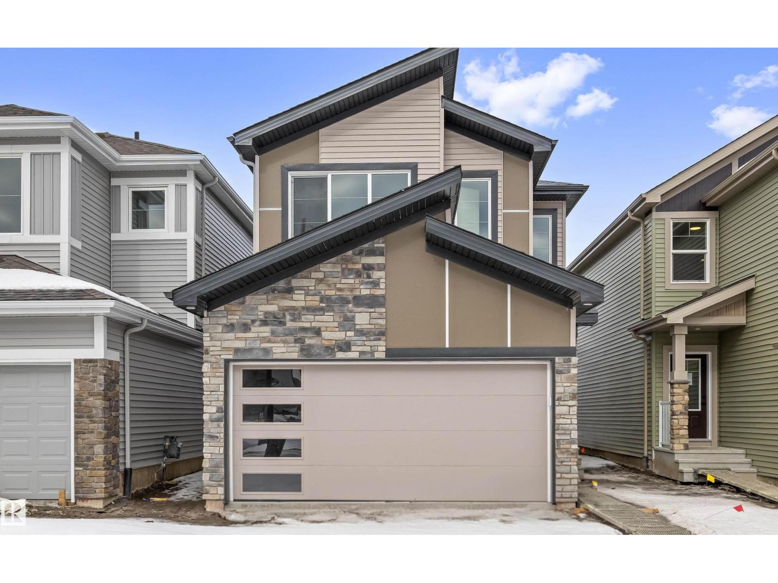 8724 183 Av Nw Property Photo 1