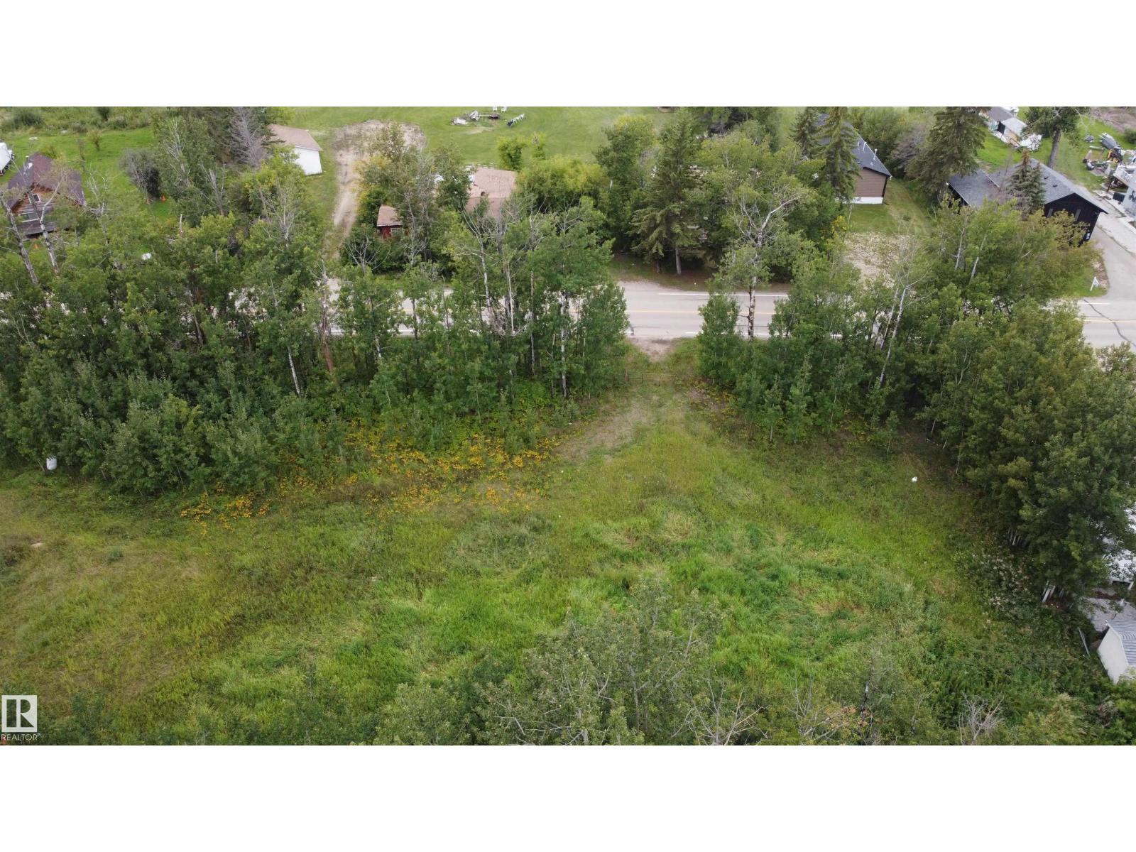 21-55022 Lac Ste. Anne Trail Property Photo 1