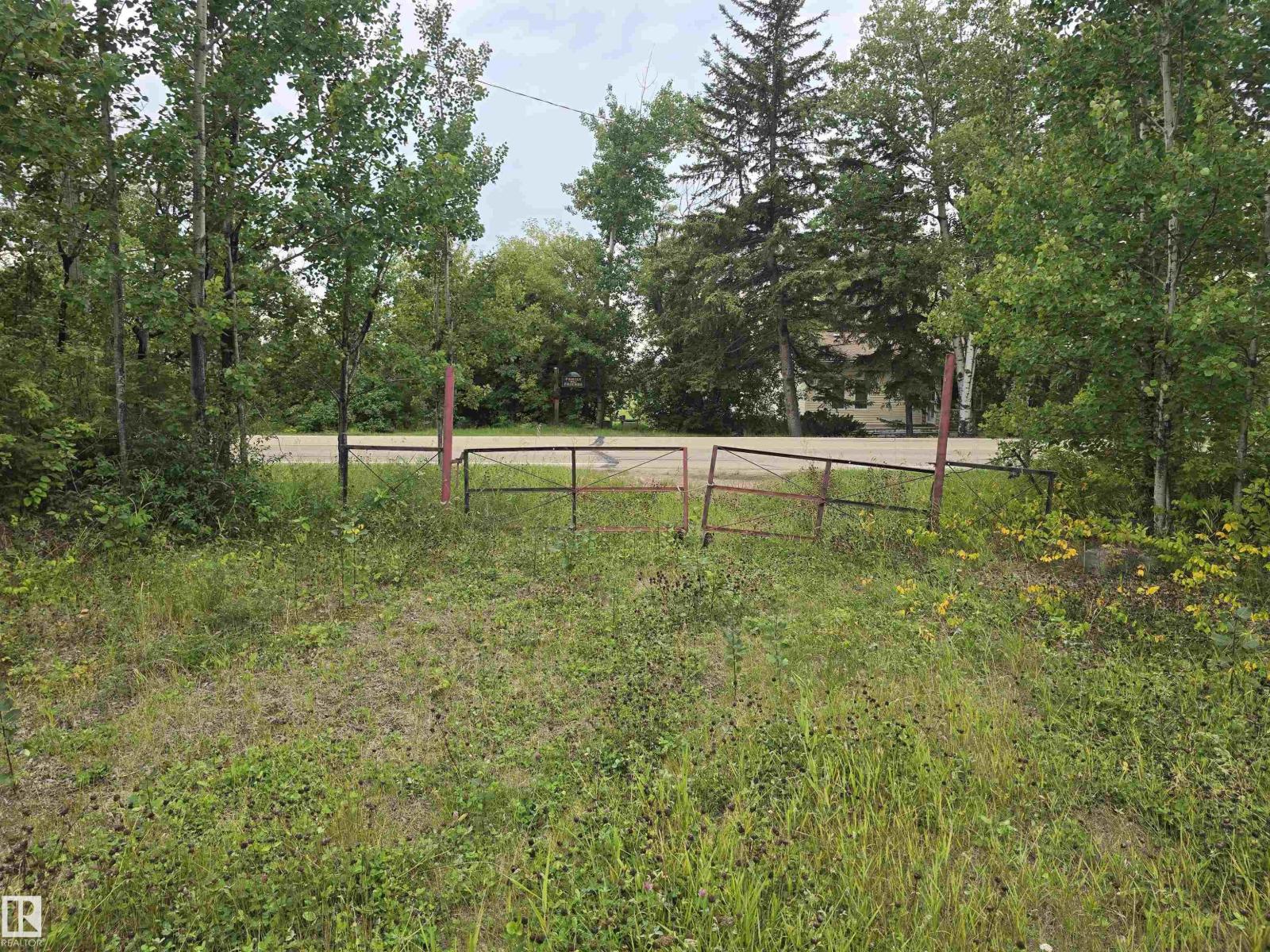 21-55022 Lac Ste. Anne Trail Property Photo 5