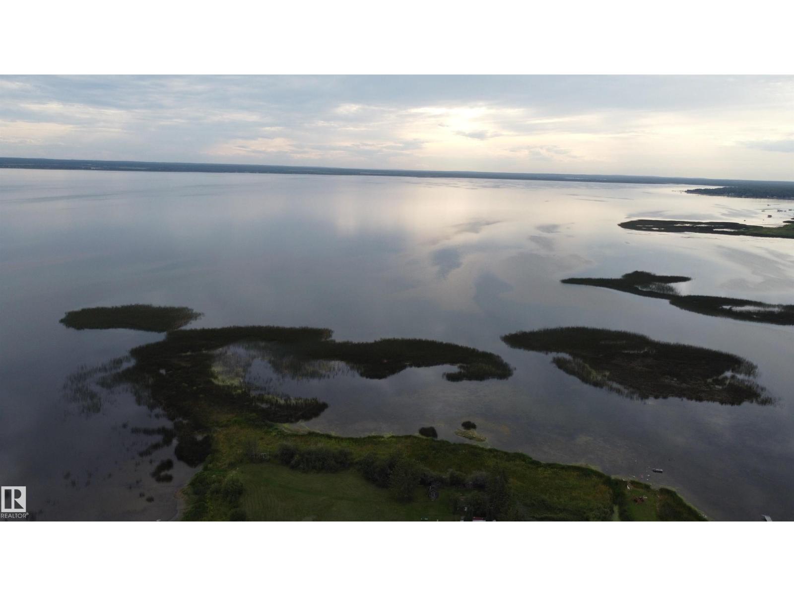 21-55022 Lac Ste. Anne Trail Property Photo 12