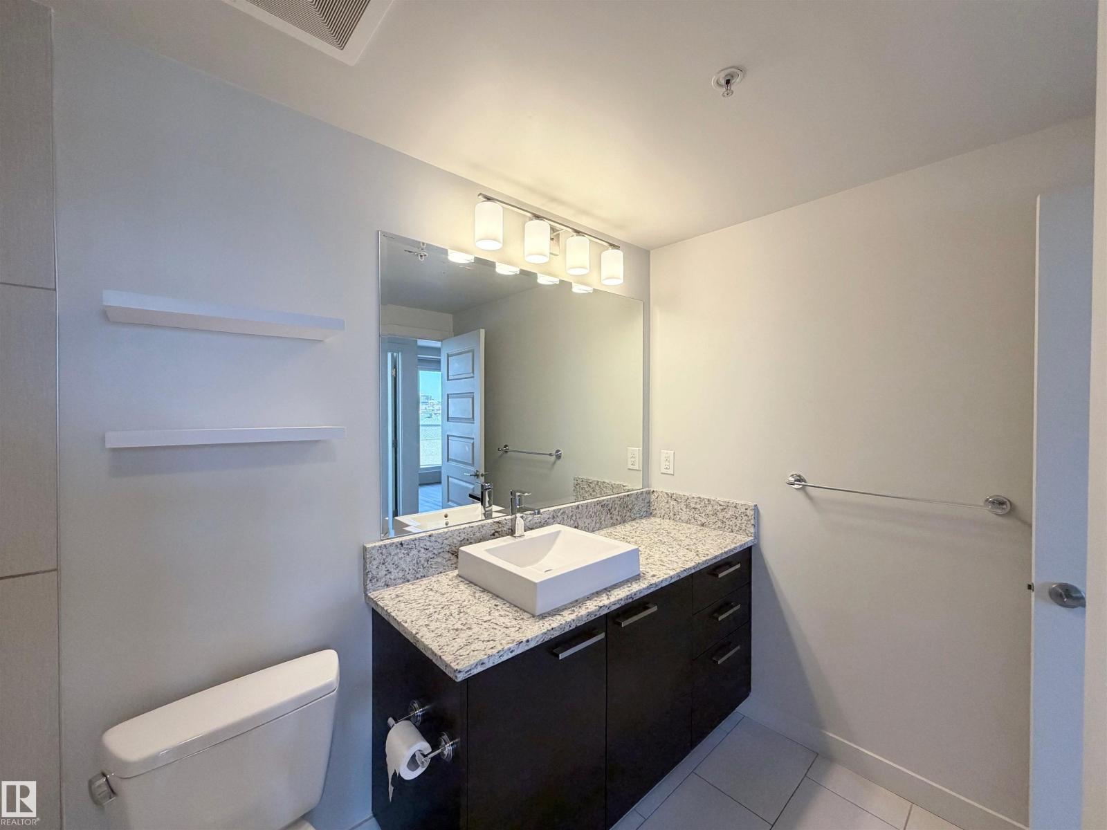 #501 10388 105 St Nw Property Photo 34