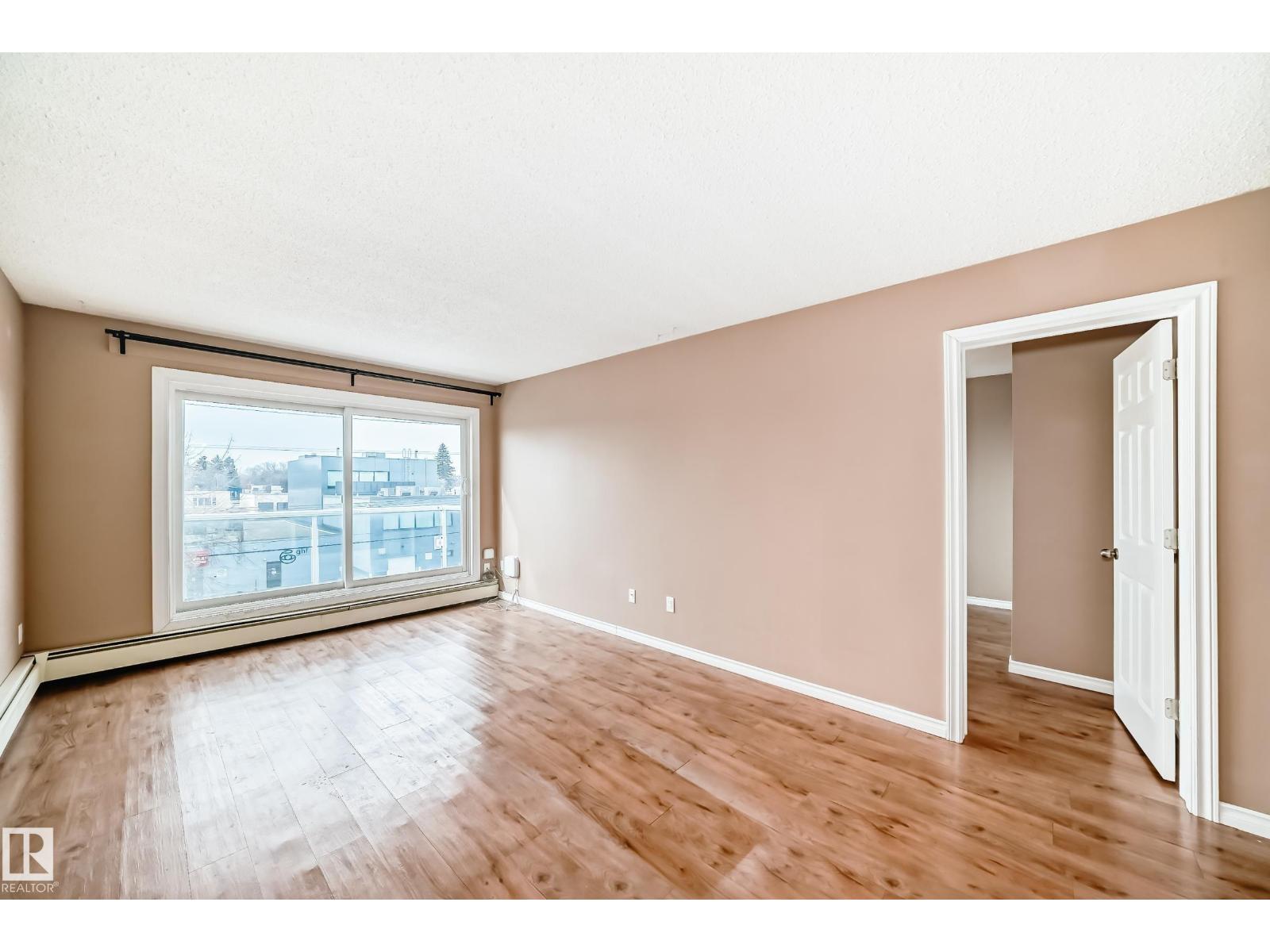 #403 10624 123 St Nw Property Photo 33