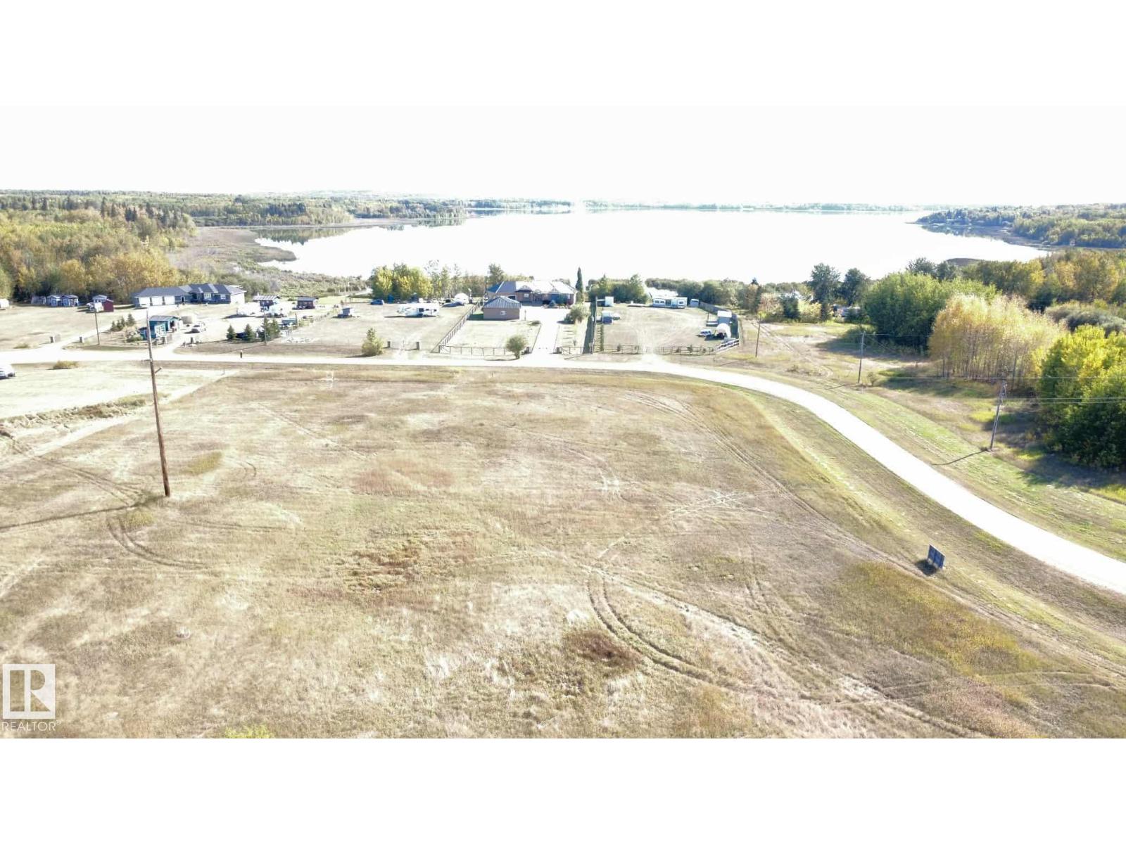 9 Bechthold Bay 104, 191054 Twp 852 Property Photo 3