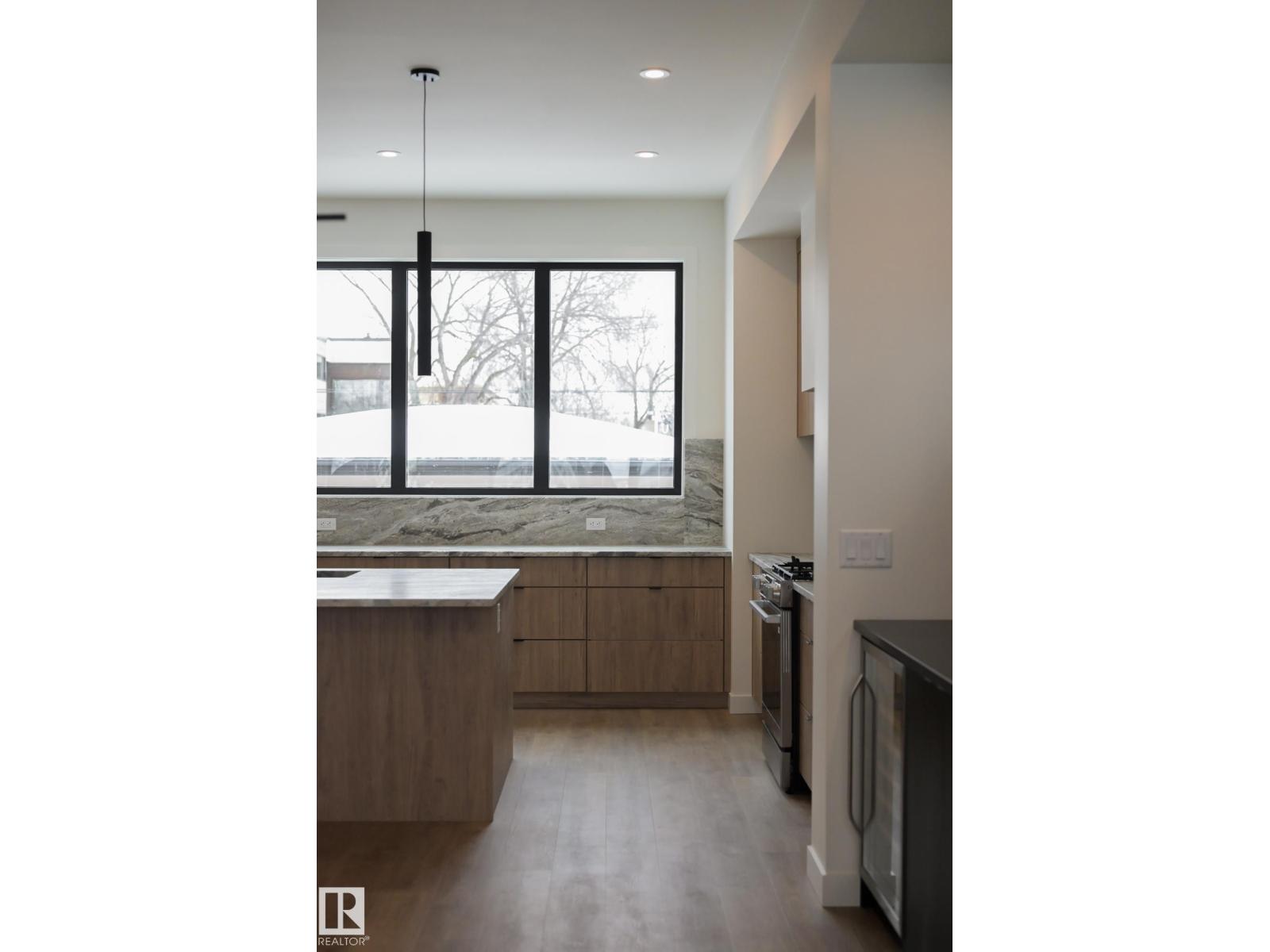 9140 74 Av Nw Property Photo 5