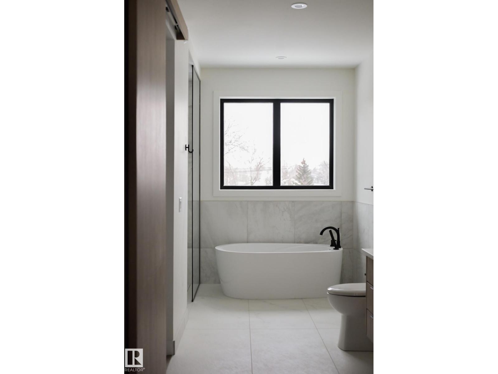 9140 74 Av Nw Property Photo 20