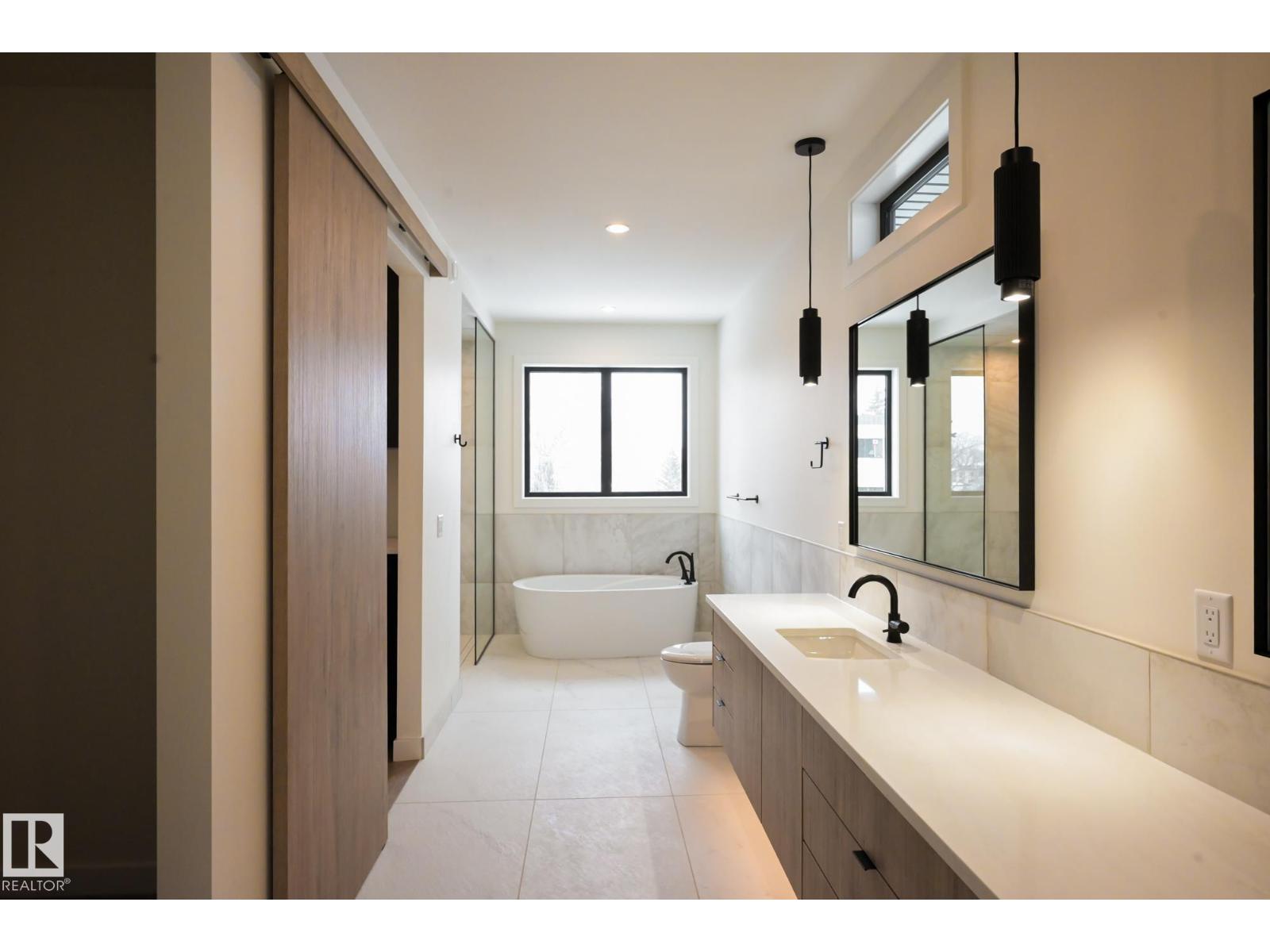 9140 74 Av Nw Property Photo 24