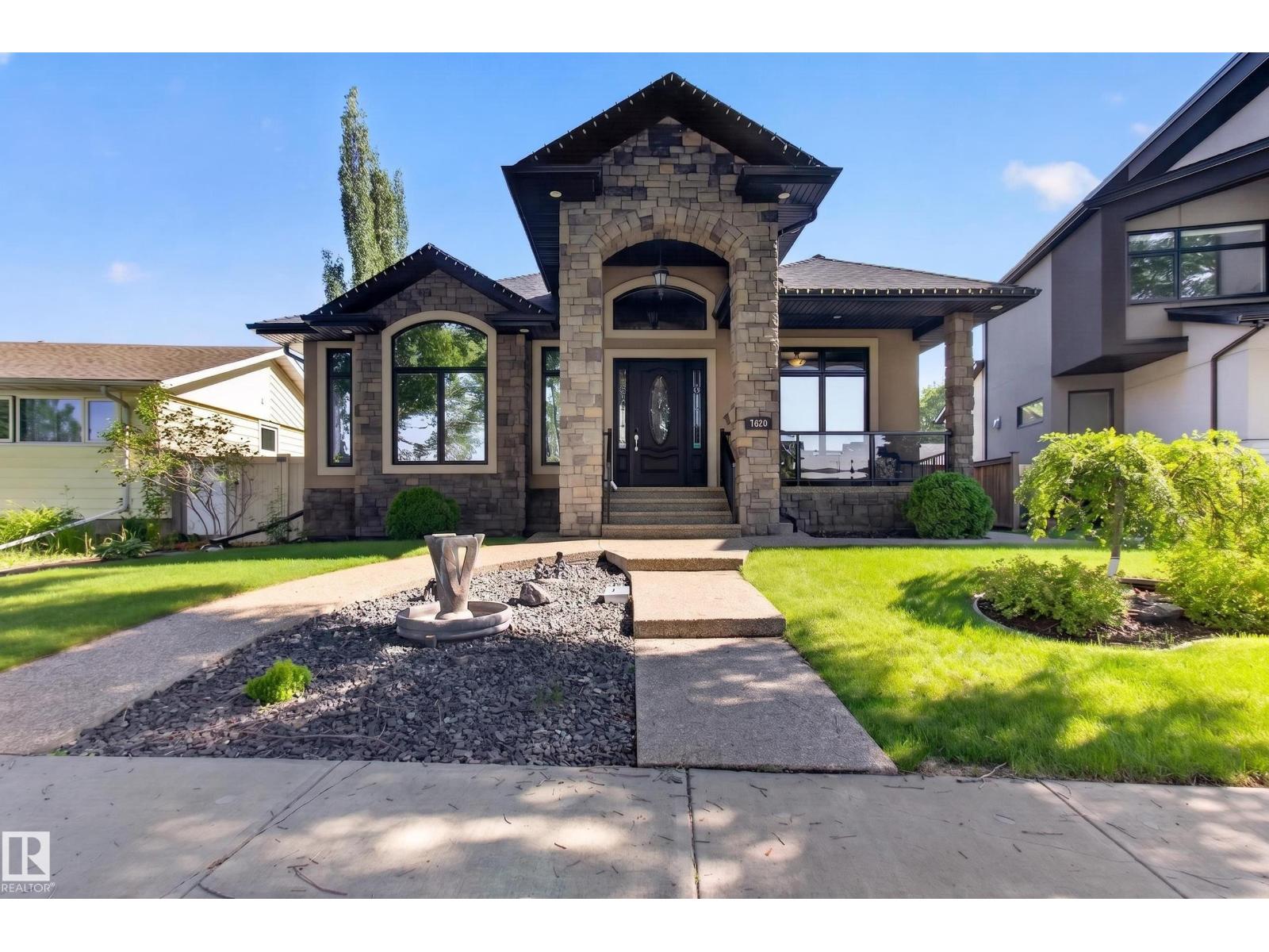 7620 98A AV NW Property Photo 1