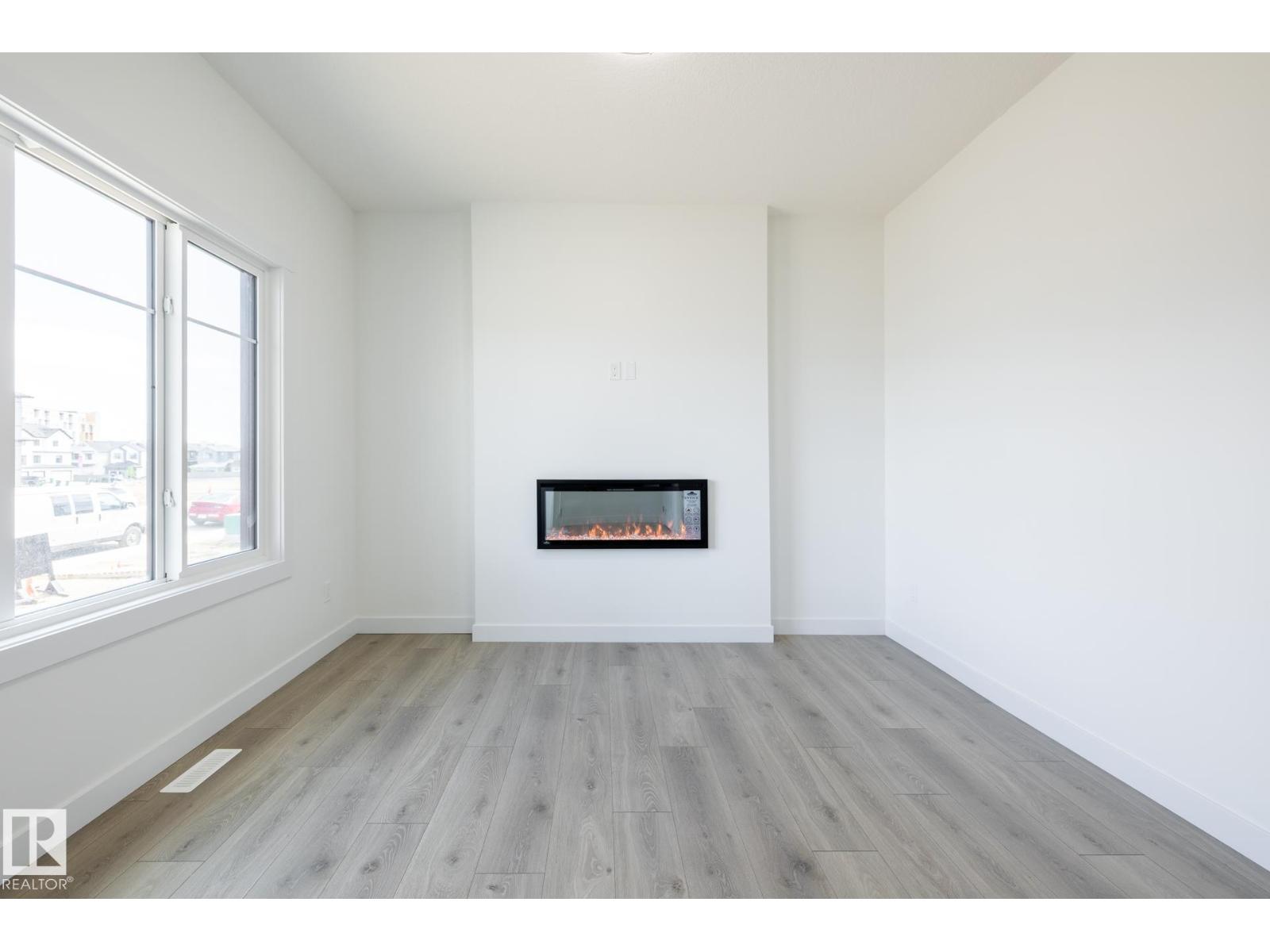 610 Ashgrove Ci Property Photo 6