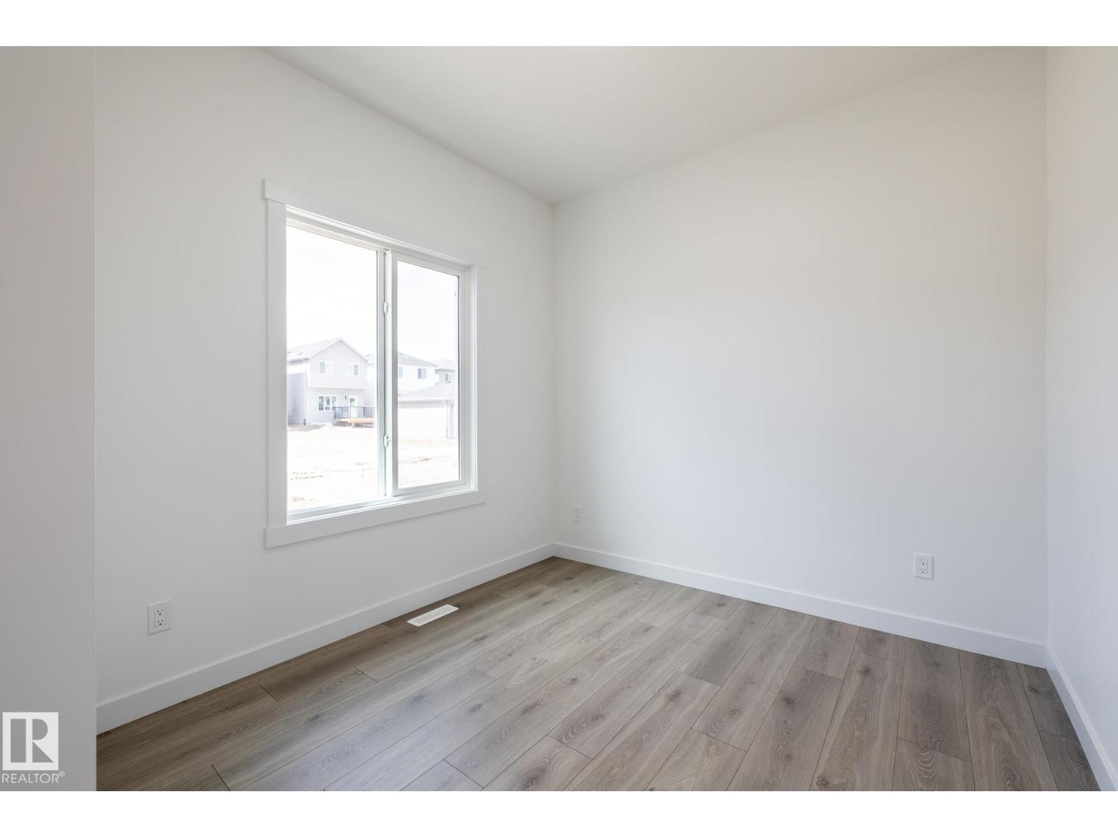 610 Ashgrove Ci Property Photo 13