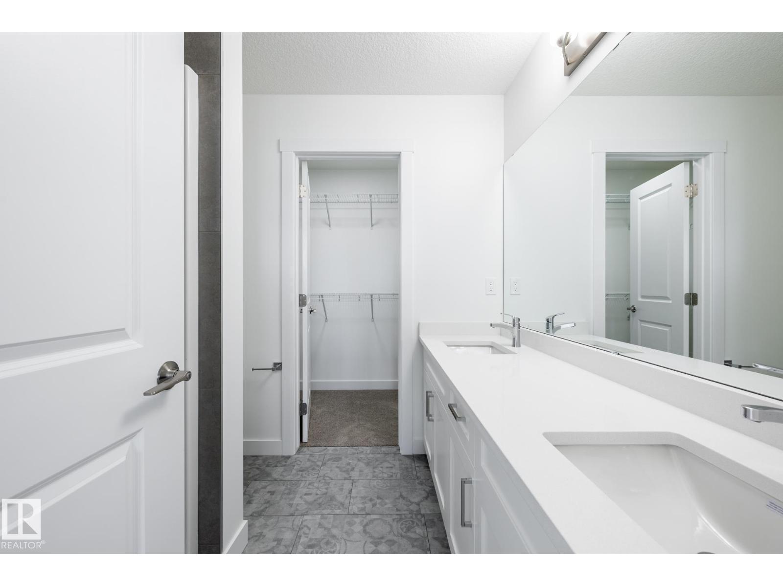 610 Ashgrove Ci Property Photo 17