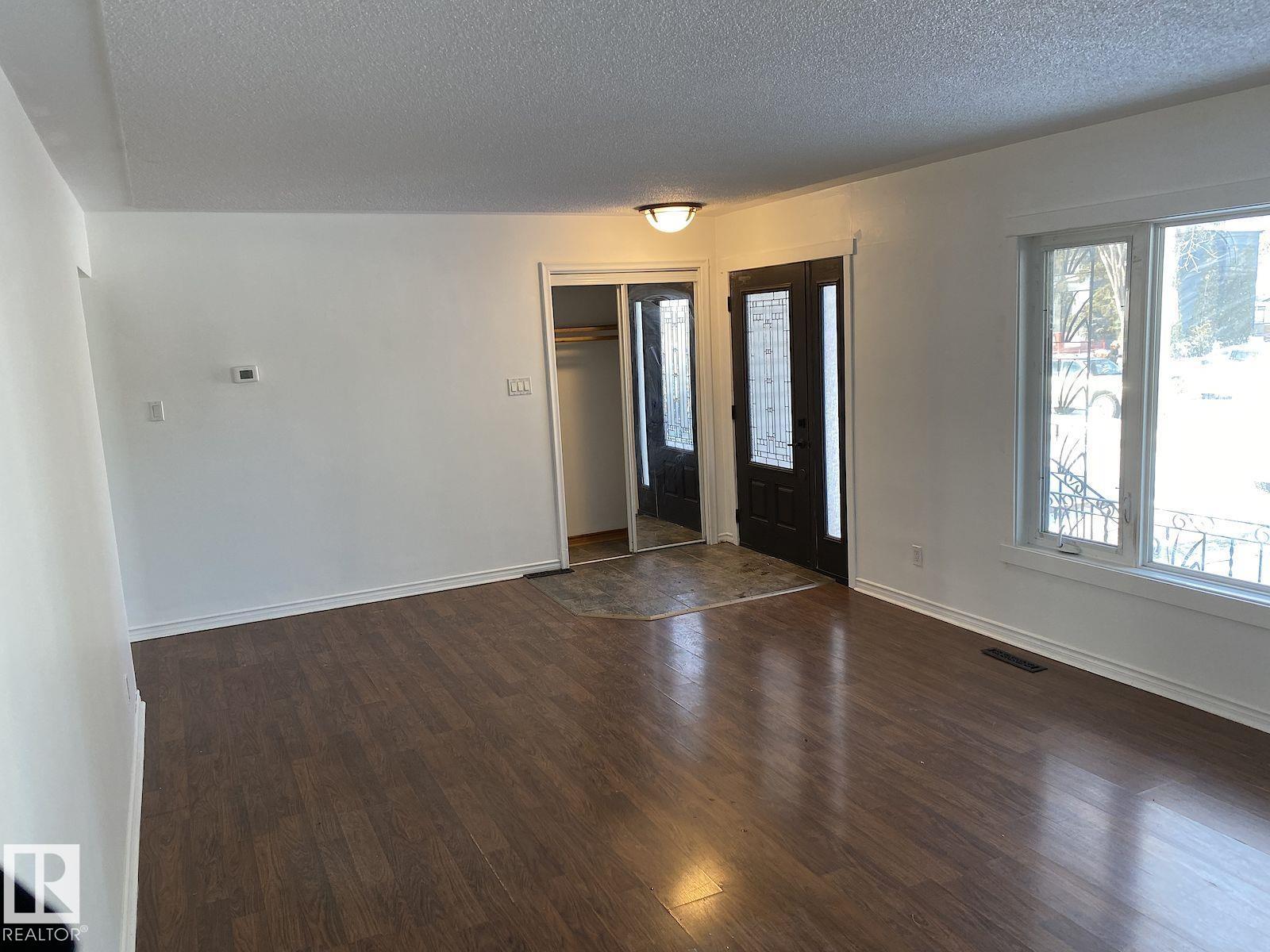 7921 97 Av Nw Property Photo 9