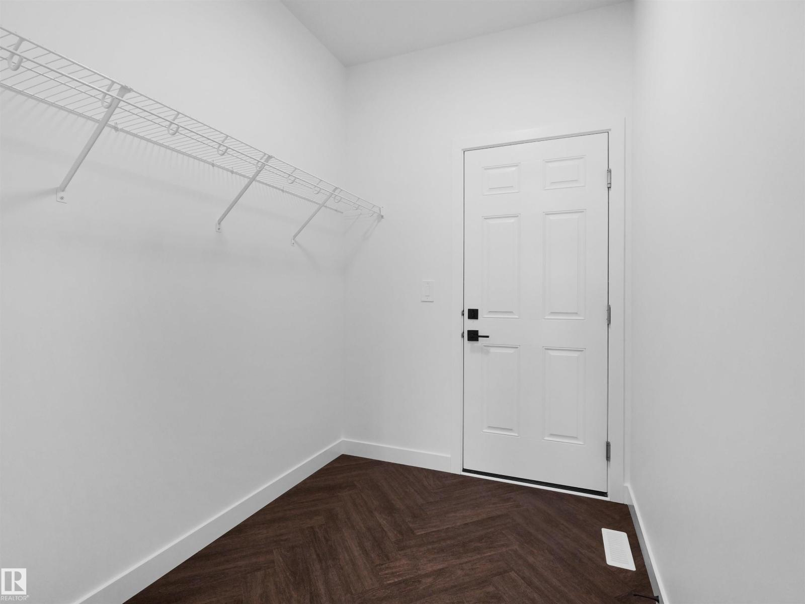 20624 43 Av Nw Property Photo 18