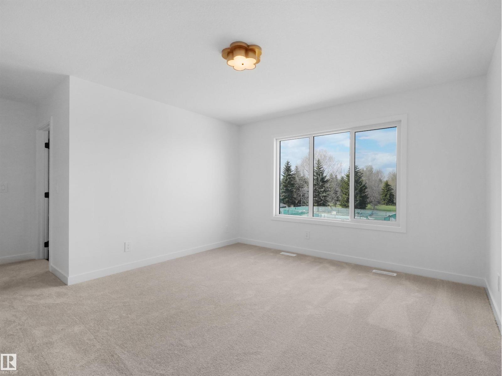 20624 43 Av Nw Property Photo 27