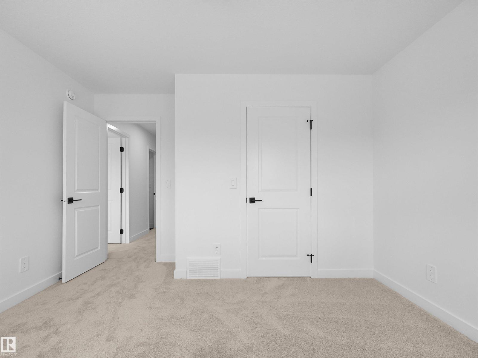 20624 43 Av Nw Property Photo 40