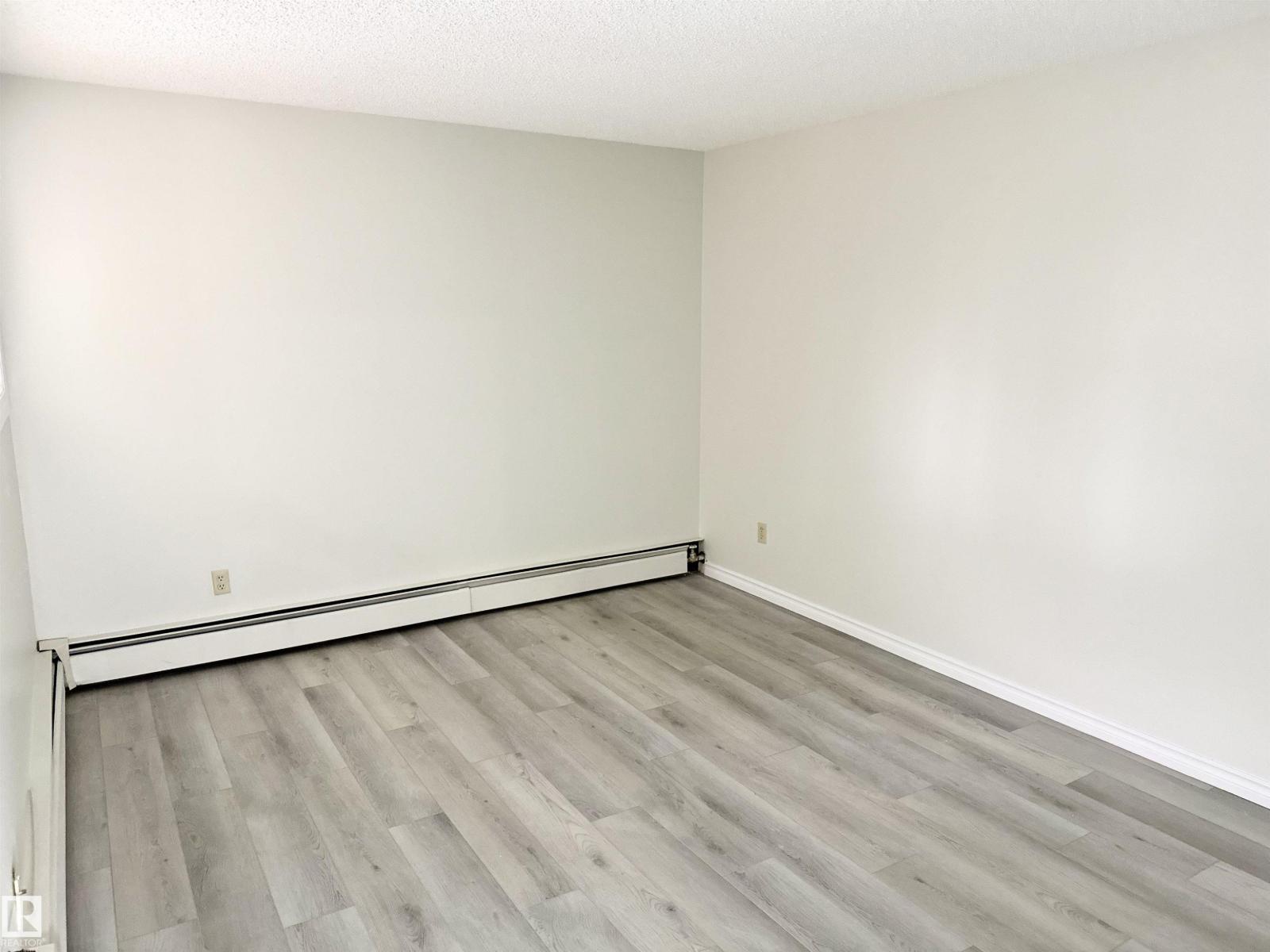 #307 1620 48 St Nw Property Photo 17
