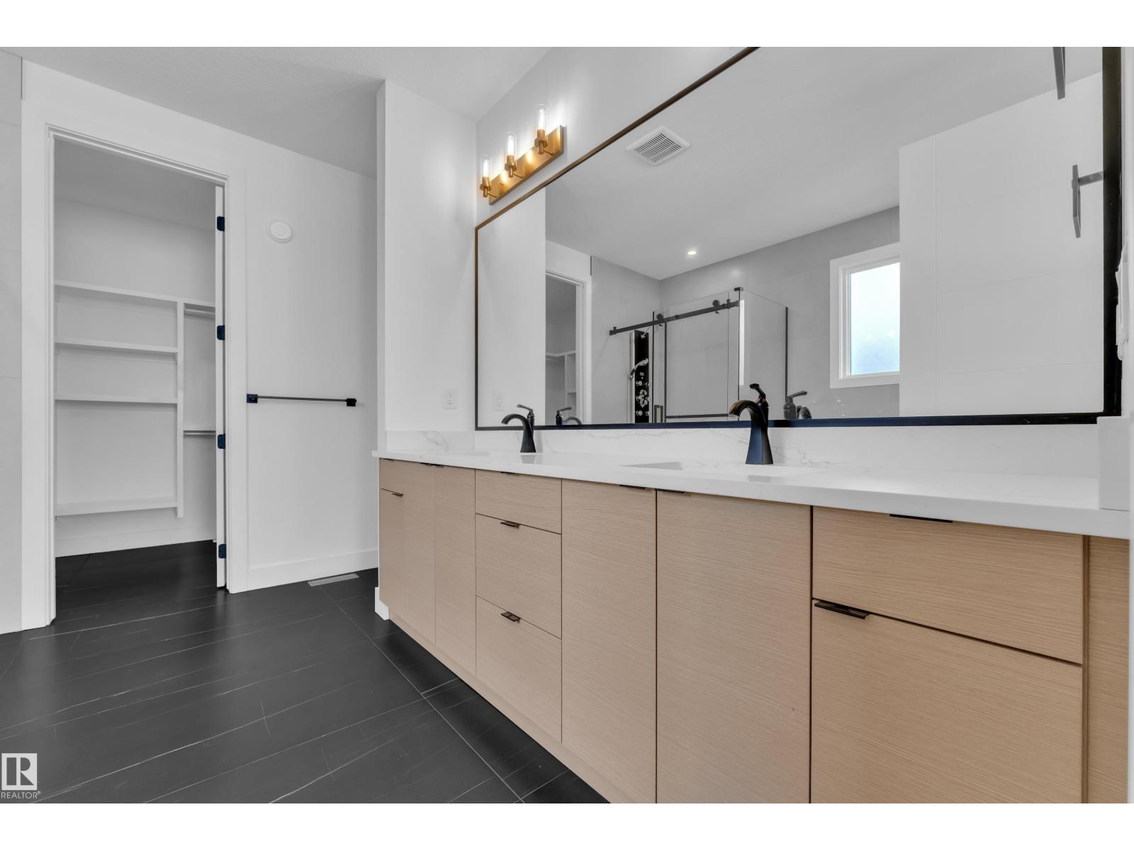 505 Creekside Ba Property Photo 17