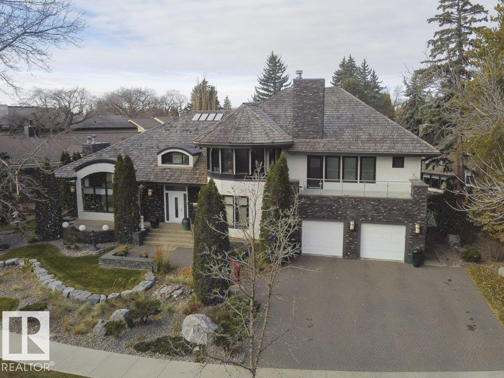 11 WELLINGTON CR NW Property Photo 1