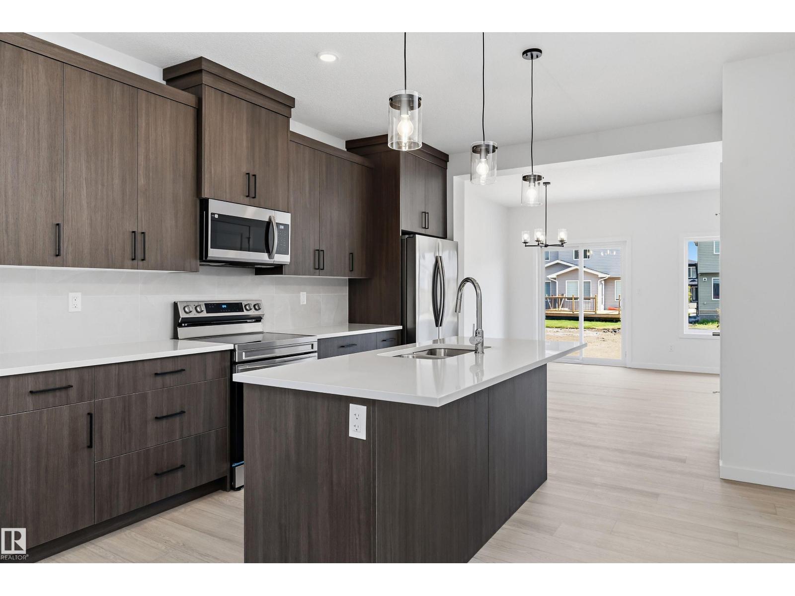 18119 74 ST NW