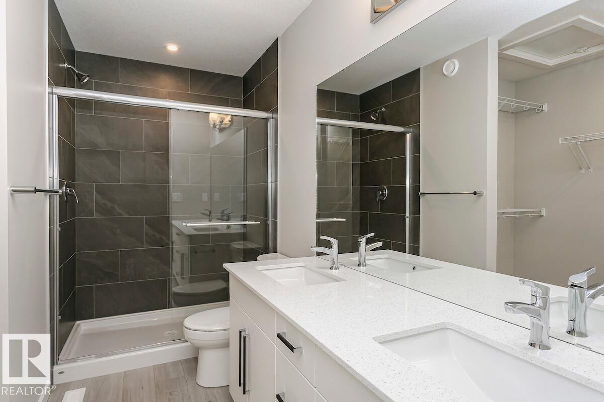 1 Clichy Cl Property Photo 6