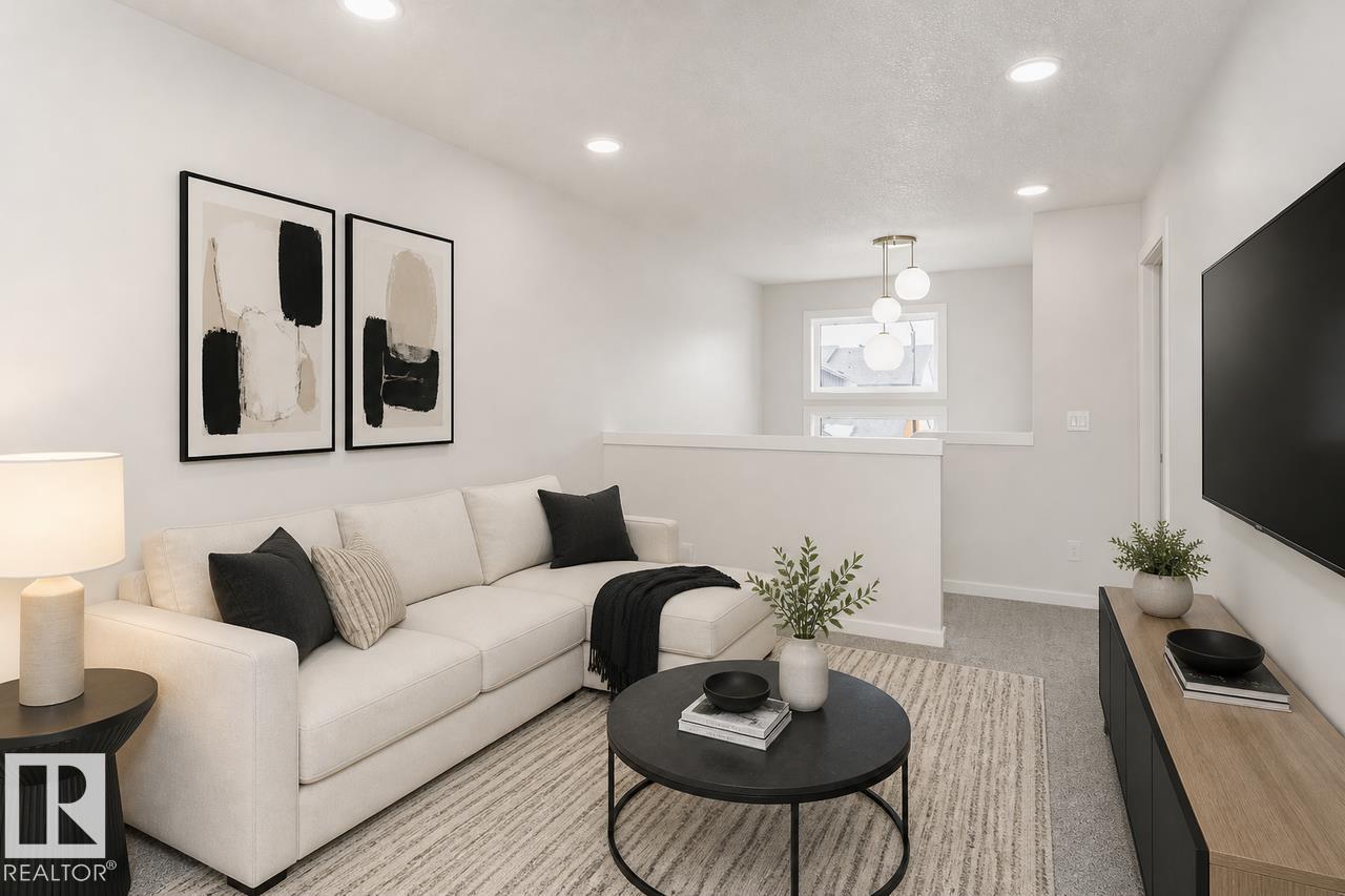 1 Clichy Cl Property Photo 9