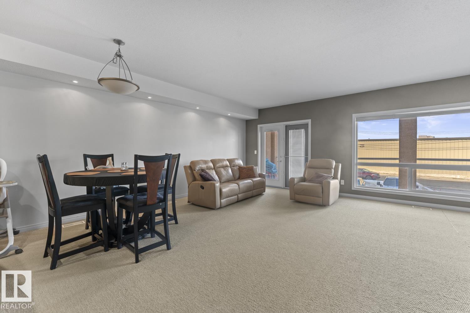 #107 801 11 St Property Photo 9