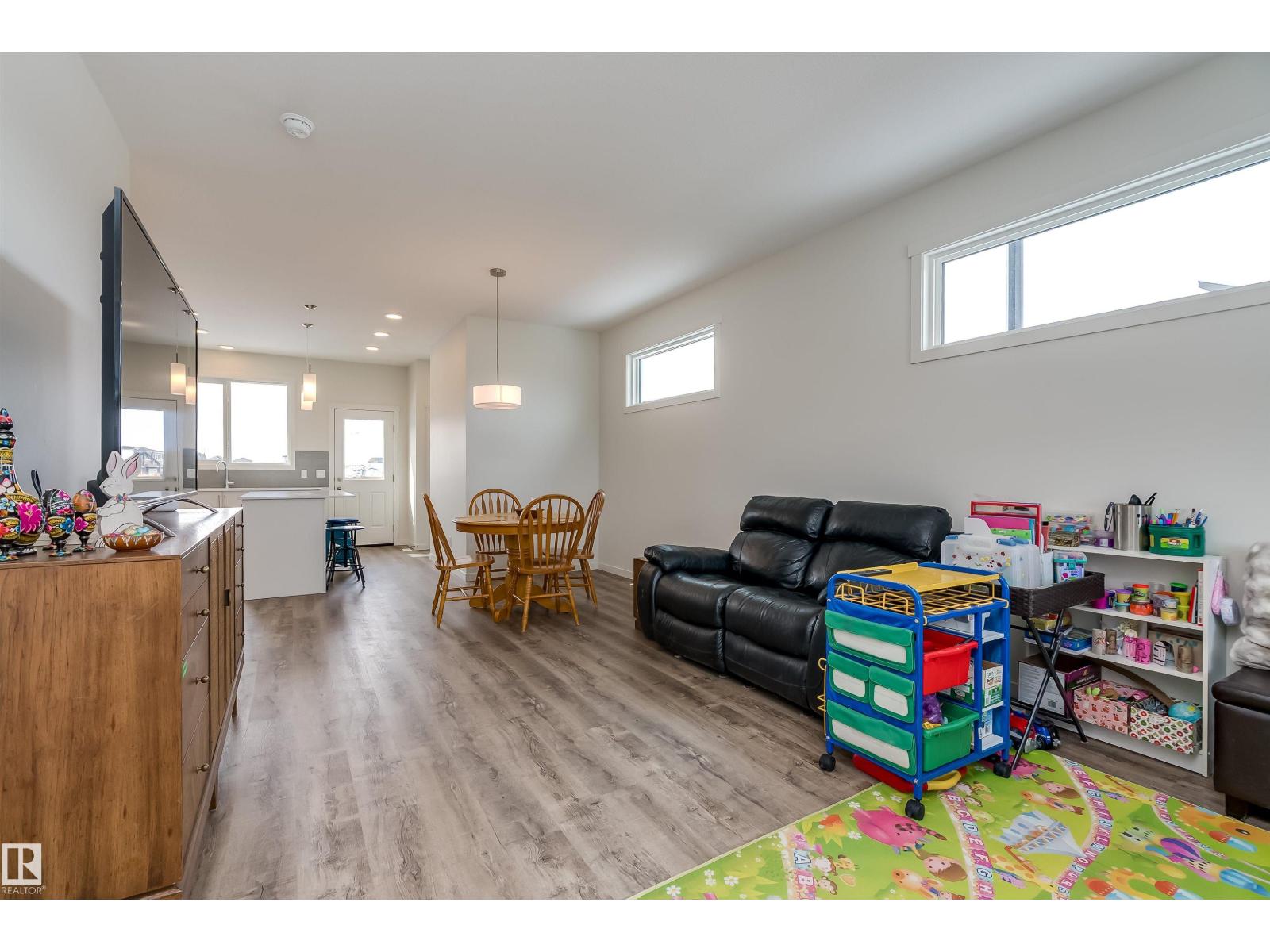 330 Edgemont Dr Nw Property Photo 6
