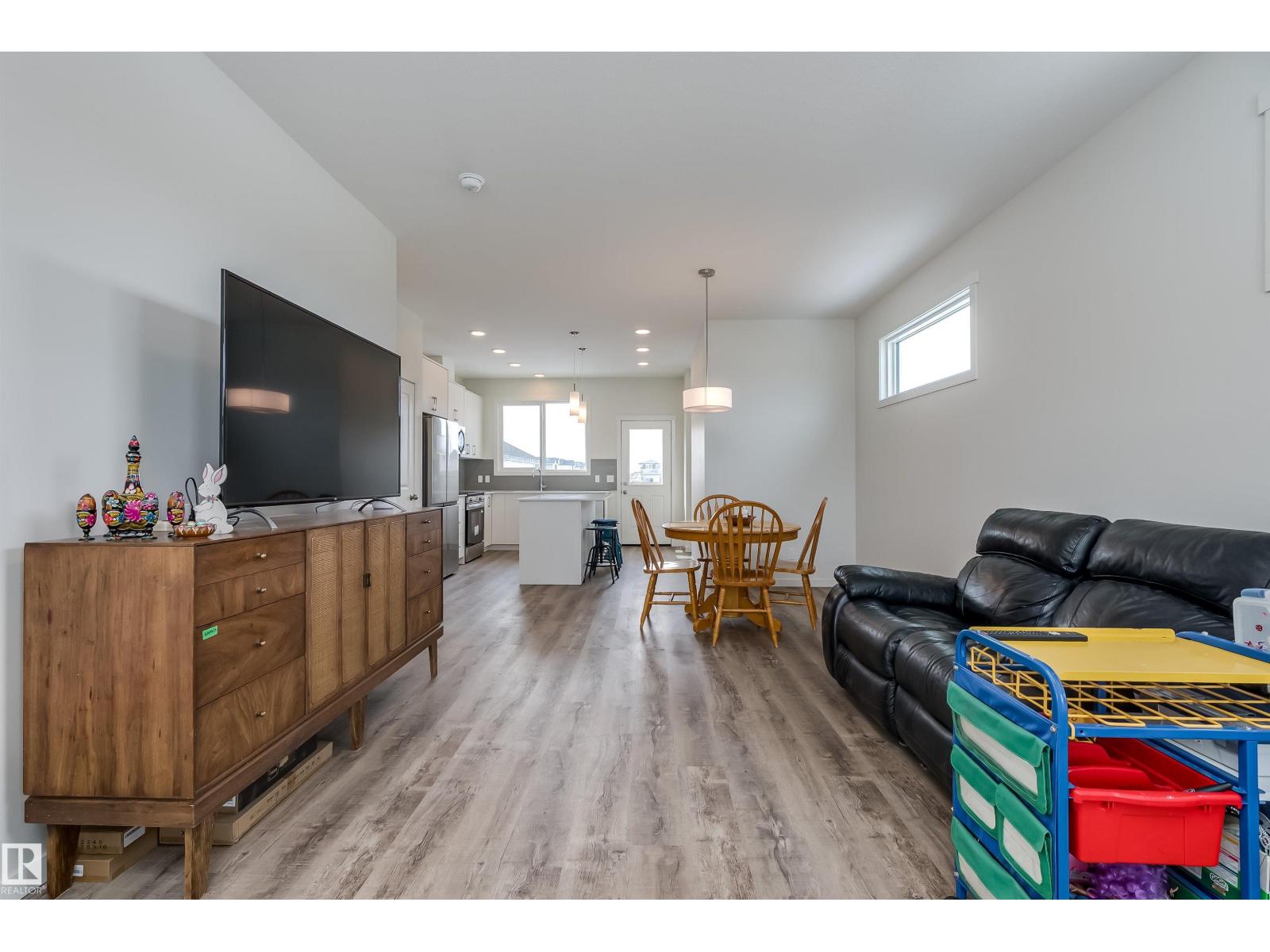 330 Edgemont Dr Nw Property Photo 7