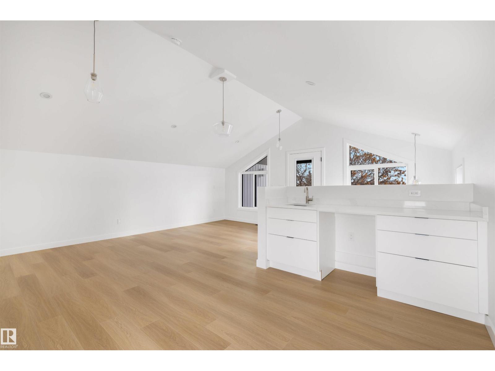 7927 112s Av Nw Property Photo 16