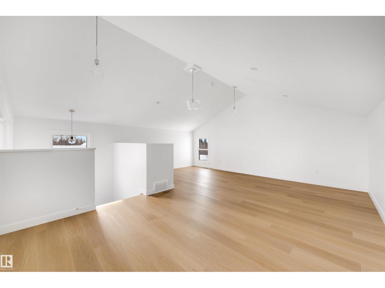 7927 112s Av Nw Property Photo 17