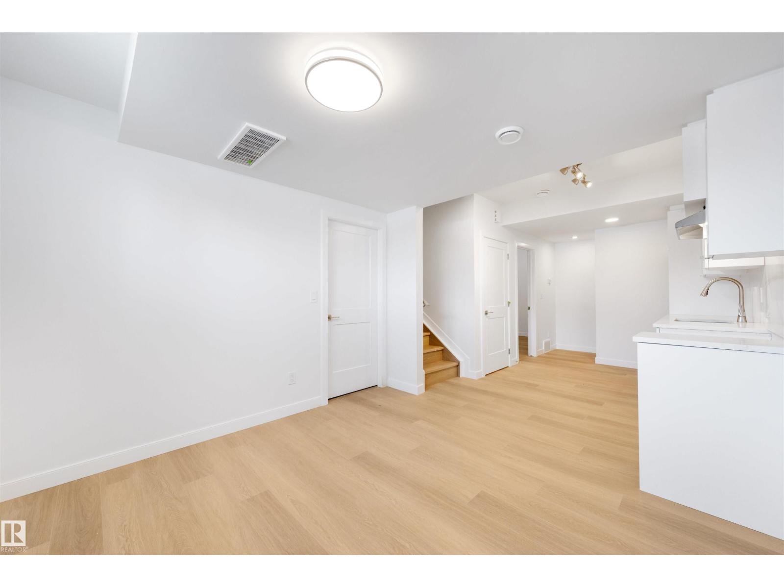 7927 112s Av Nw Property Photo 44