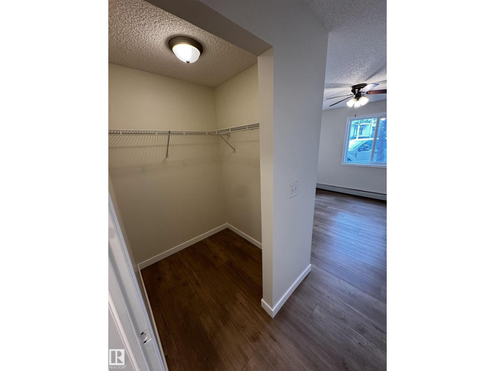 #136 16221 95 St Nw Property Photo 7