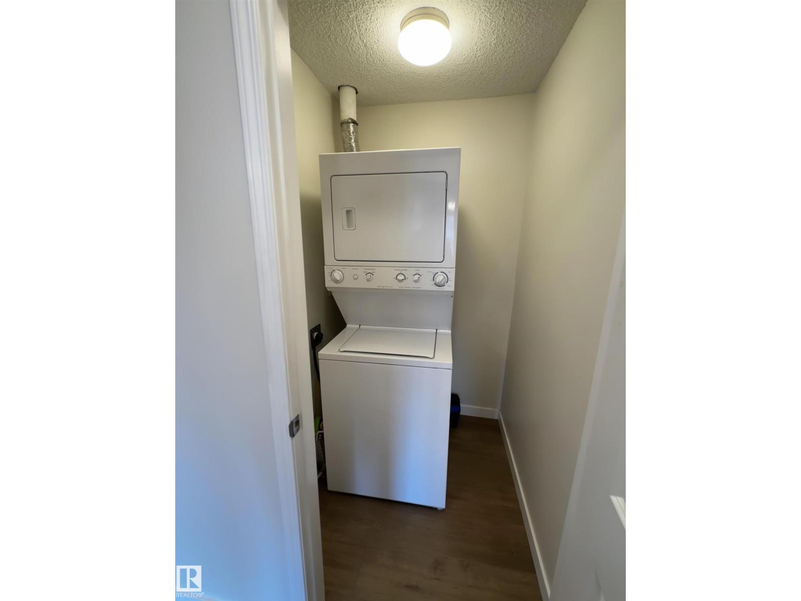 #136 16221 95 St Nw Property Photo 10